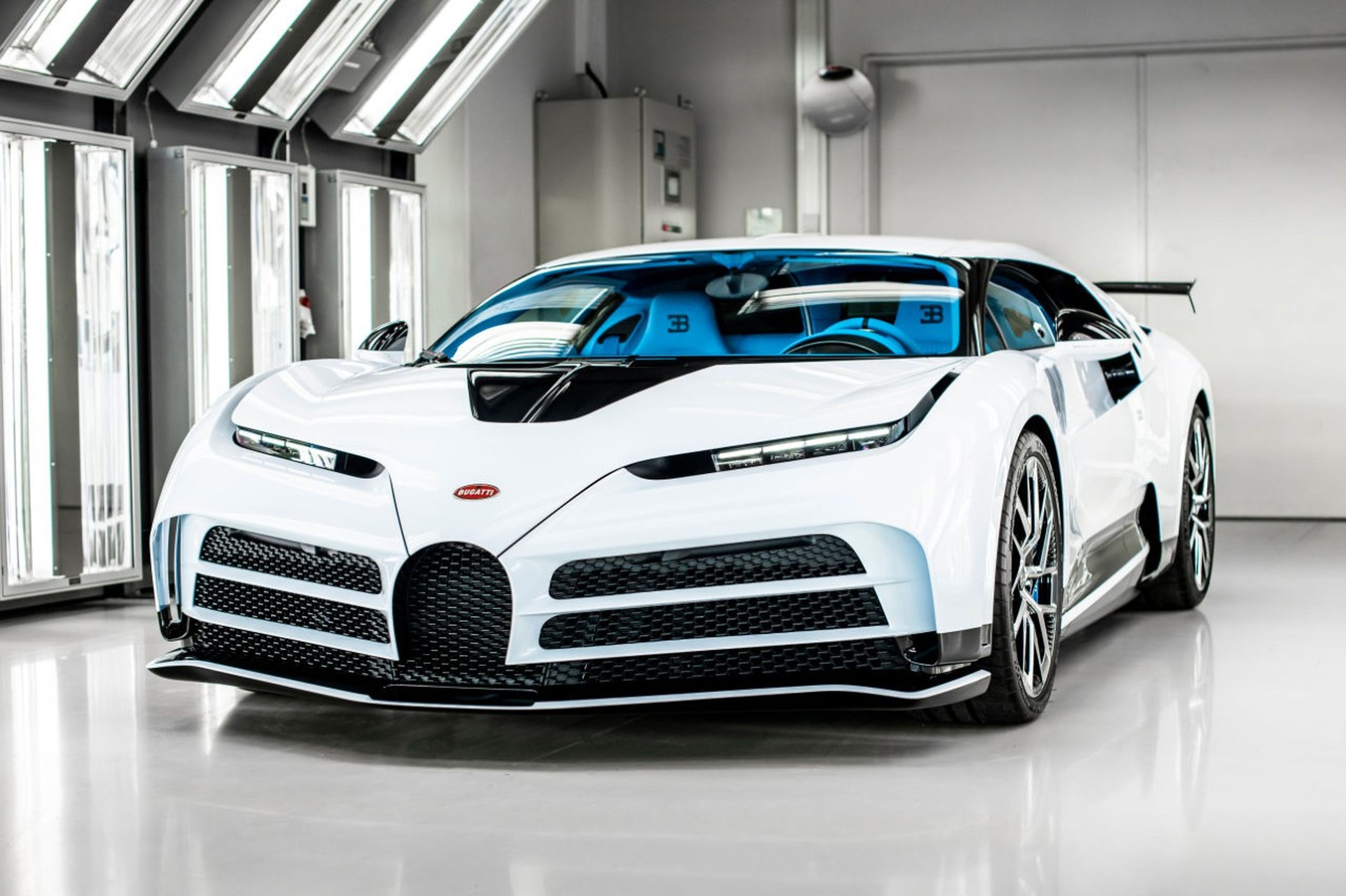 Bugatti entrega la última de las diez unidades del Centodieci