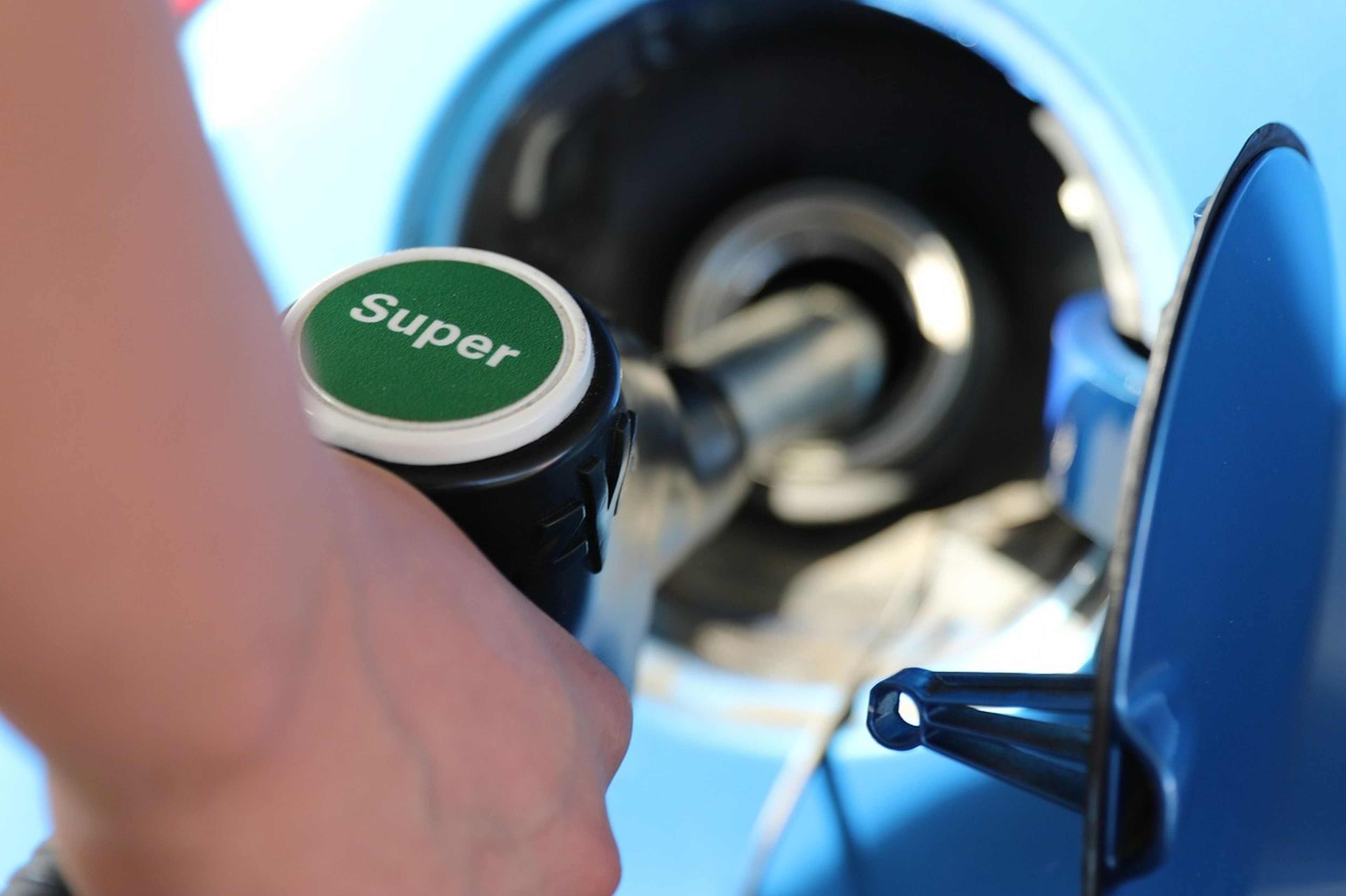 Revisar tapón de la gasolina de tu coche