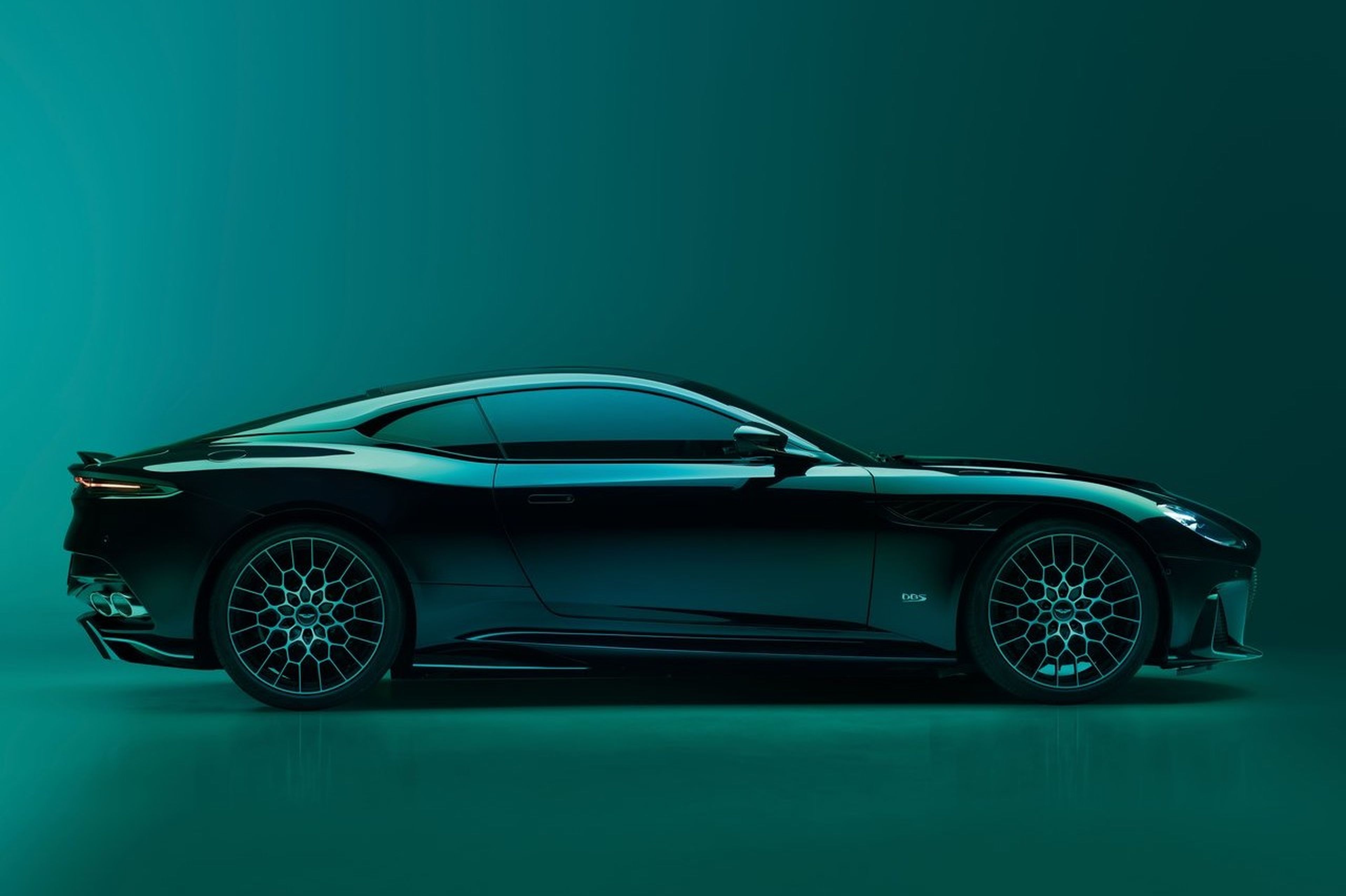 Aston Martin DBS770 Ultimate