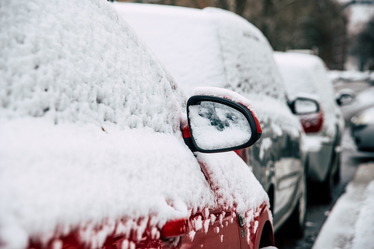 El Mejor Truco Para Quitar El Hielo Del Coche Y Lo Que NUNCA Debes Hacer