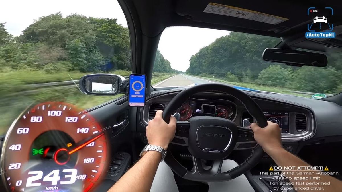Vídeo: así acelera y alcanza su máxima velocidad el Dodge