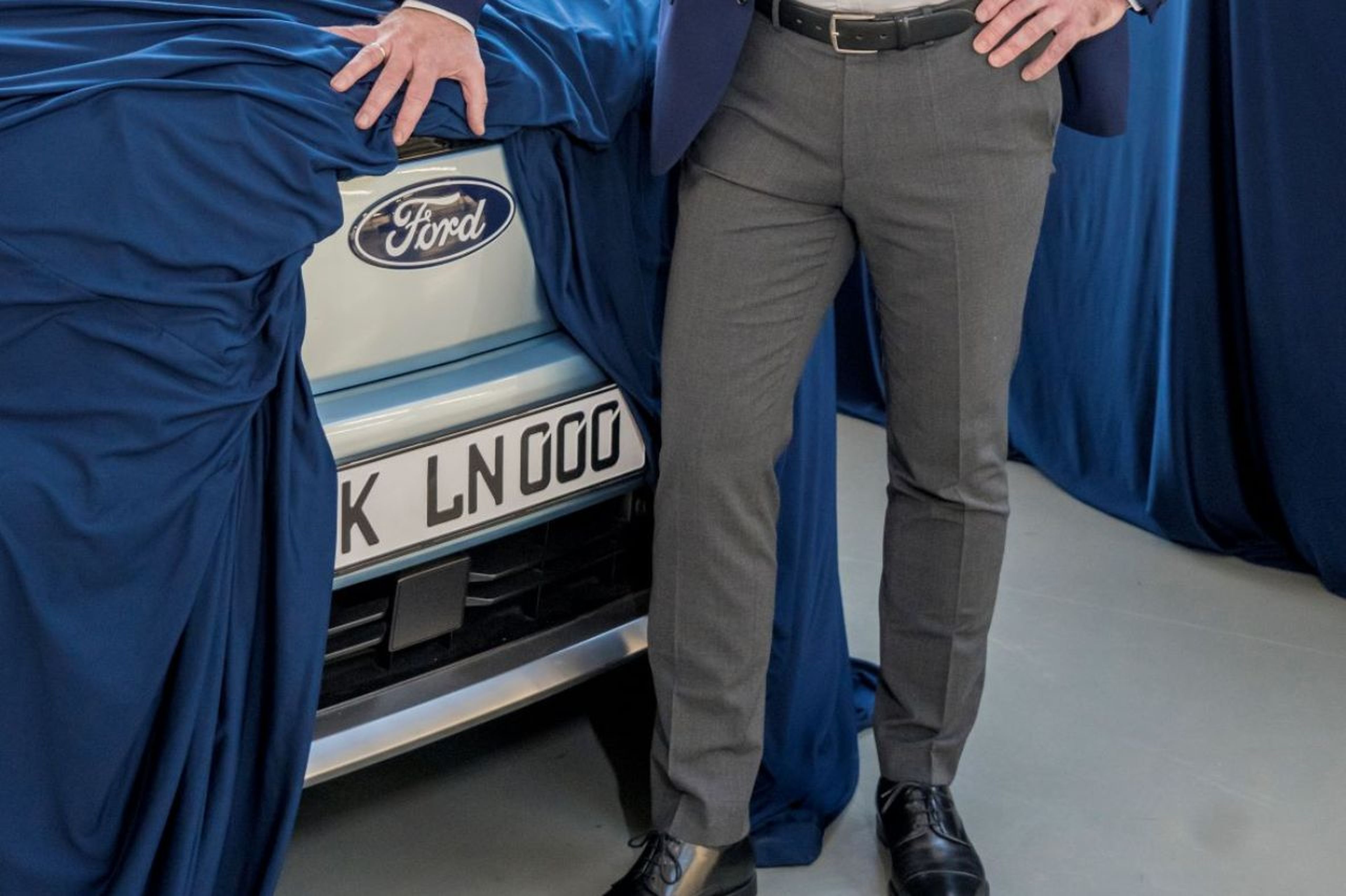 teaser suv electrico ford
