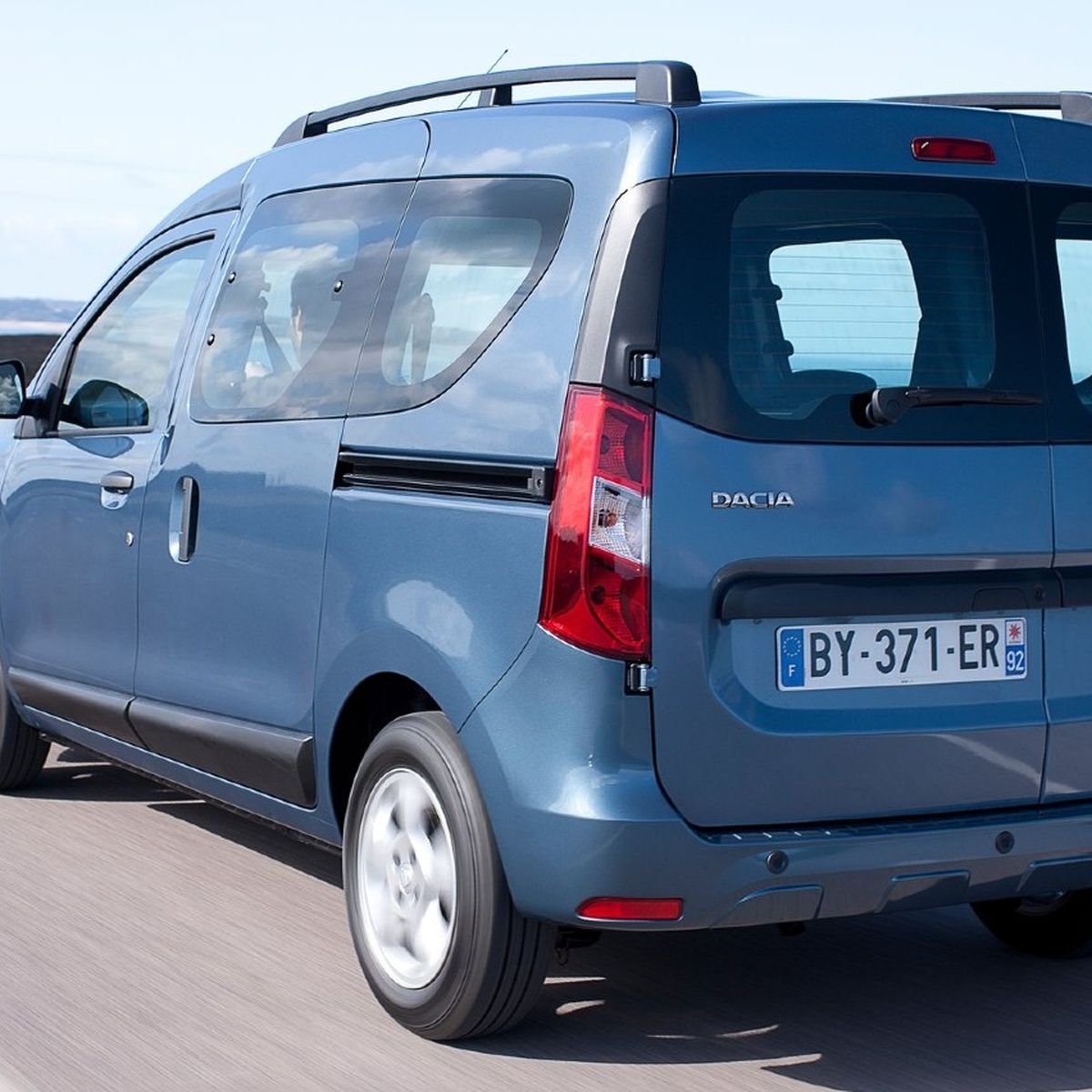 Dacia Dokker 2012, un comercial tirado de precio