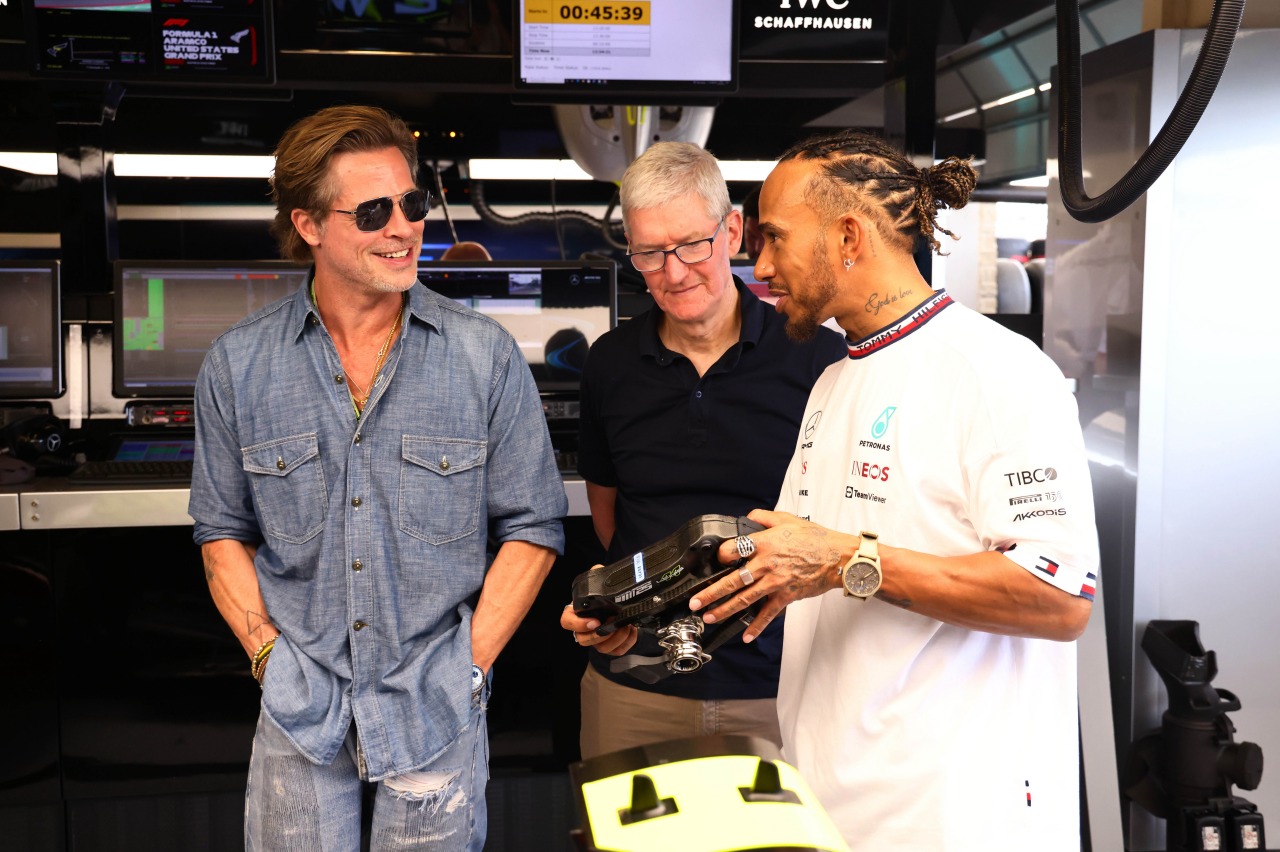 Brad Pitt podría 'rodar' en Silverstone durante el fin de semana de F1Lewis  Hamilton, el piloto récord de la Fórmula 1 -- F1 -- Autobild.es