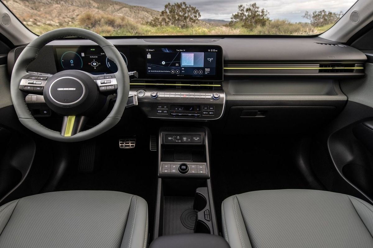 Pantalla táctil vs. botones en el auto: ¿Qué tecnología es mejor?