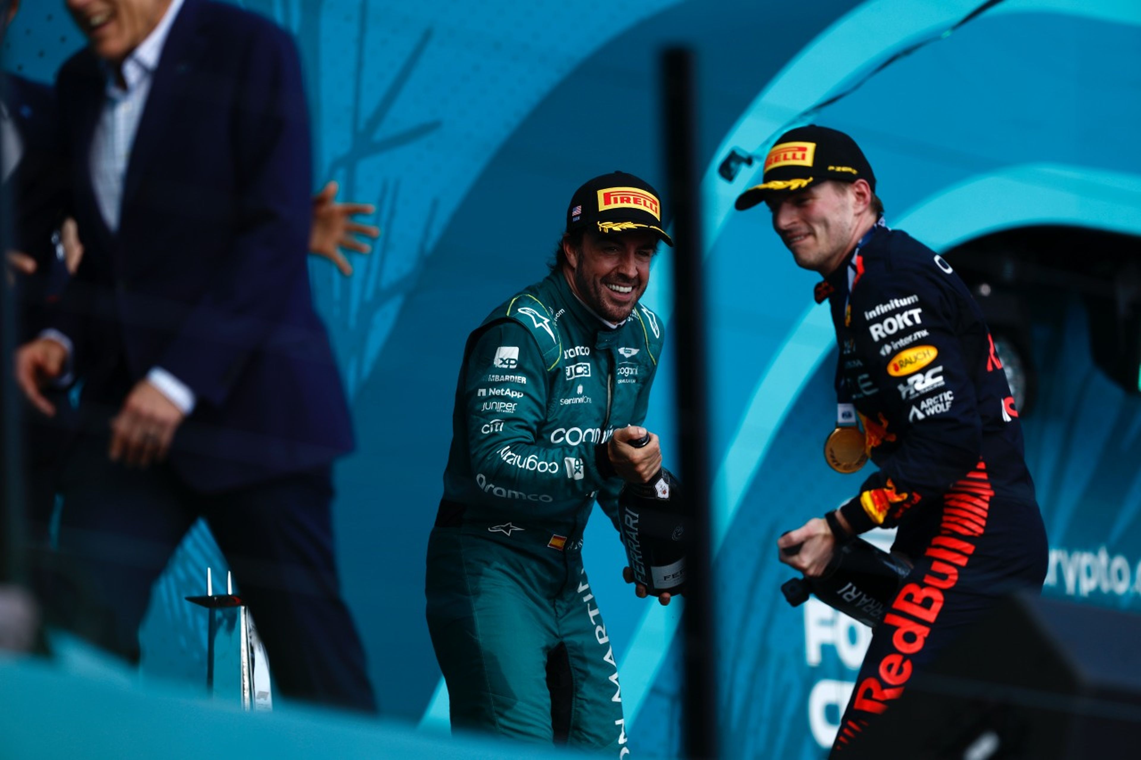 Alonso y Verstappen