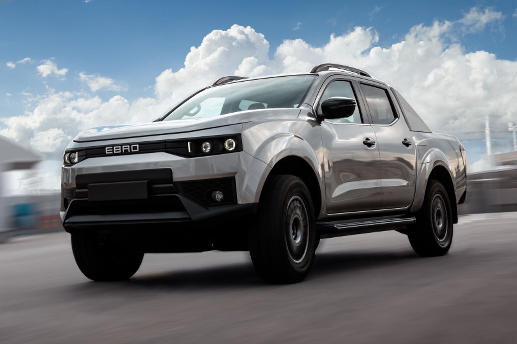 299 CV, 100 eléctrico, pick up y español, así es uno de los retornos más esperados