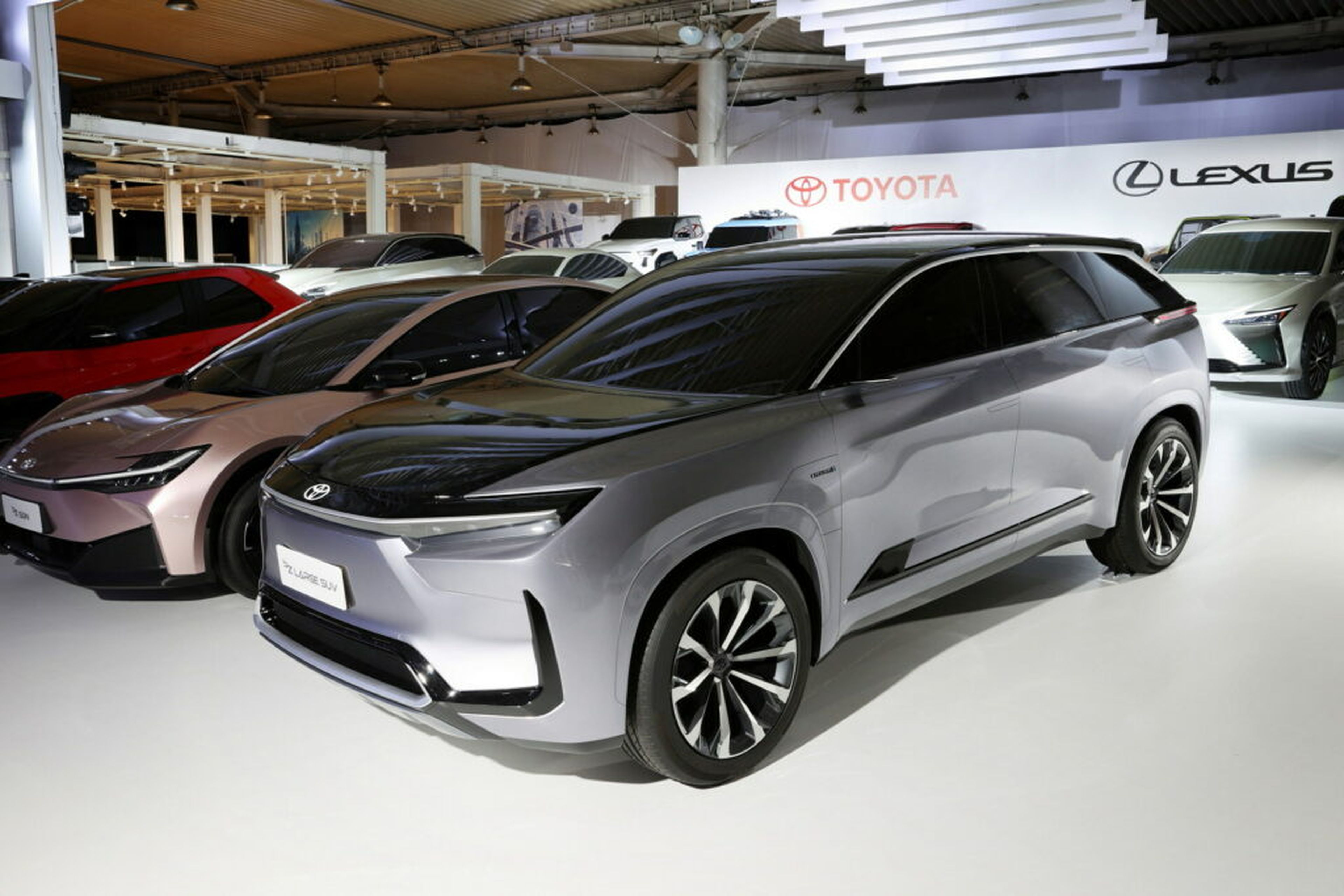 Toyota prepara un SUV eléctrico de siete plazas