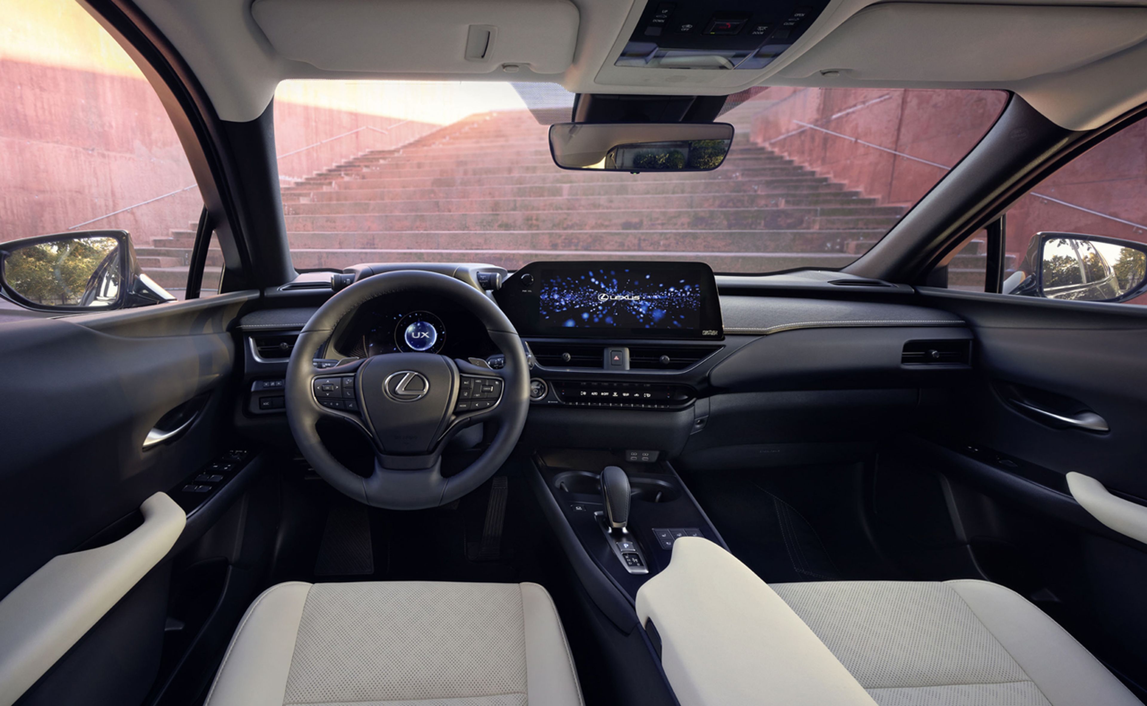 Interior del Lexus UX 300e 2023