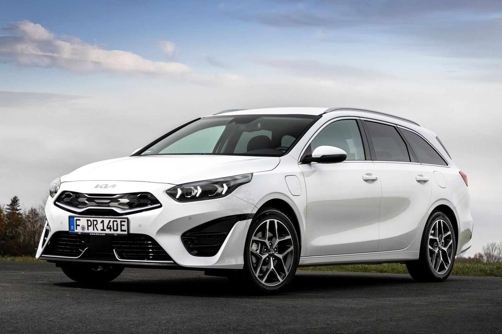 Kia Stonic vs Kia Ceed Tourer, estas son sus cinco principales diferencias