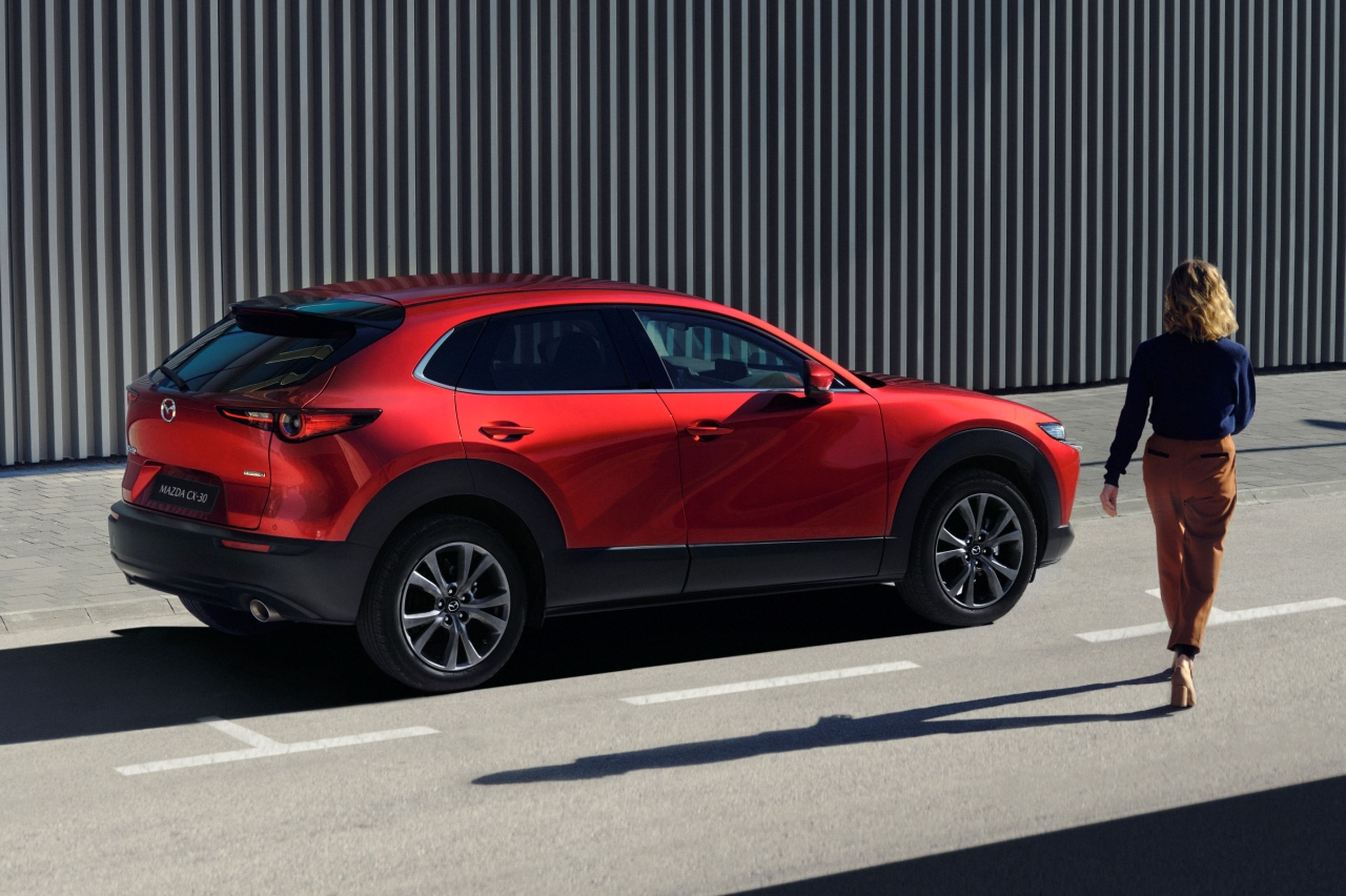 Mazda CX30 2024, más seguridad, nuevos colores y conectividad mejorada