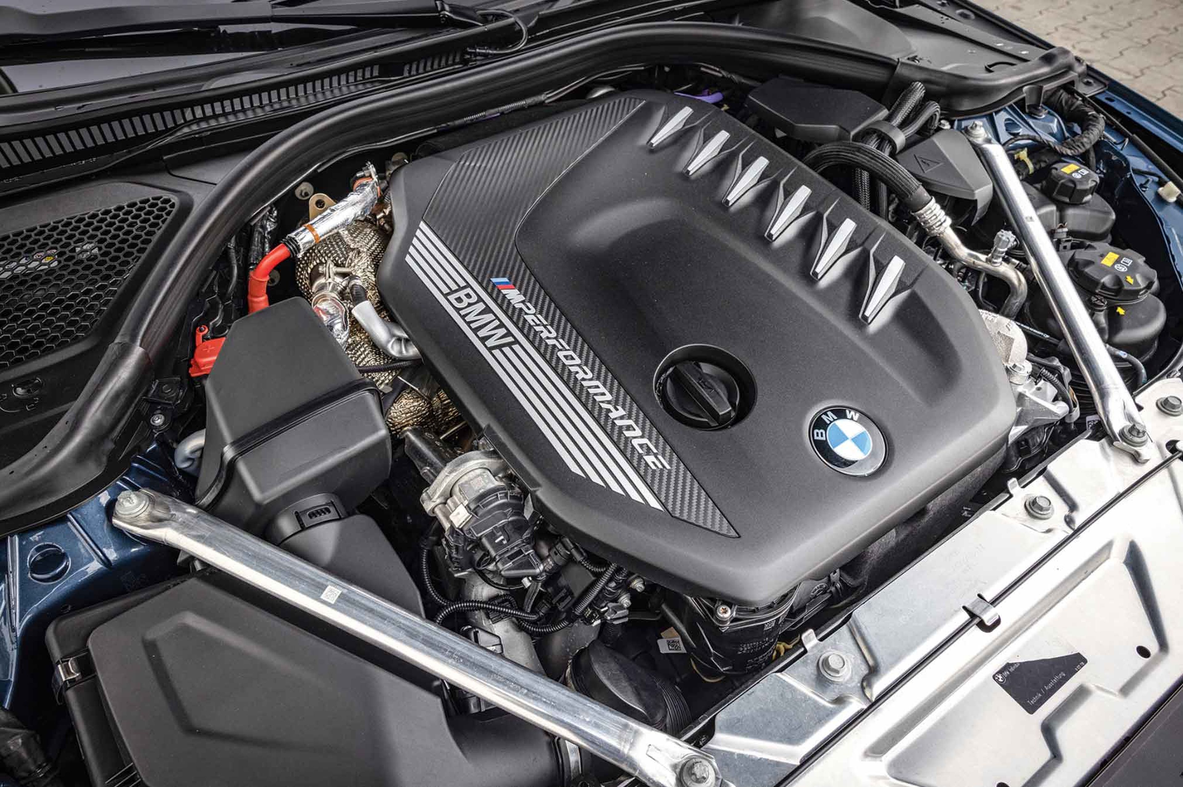 Diésel vs gasolina, BMW M44i vs M440d motor