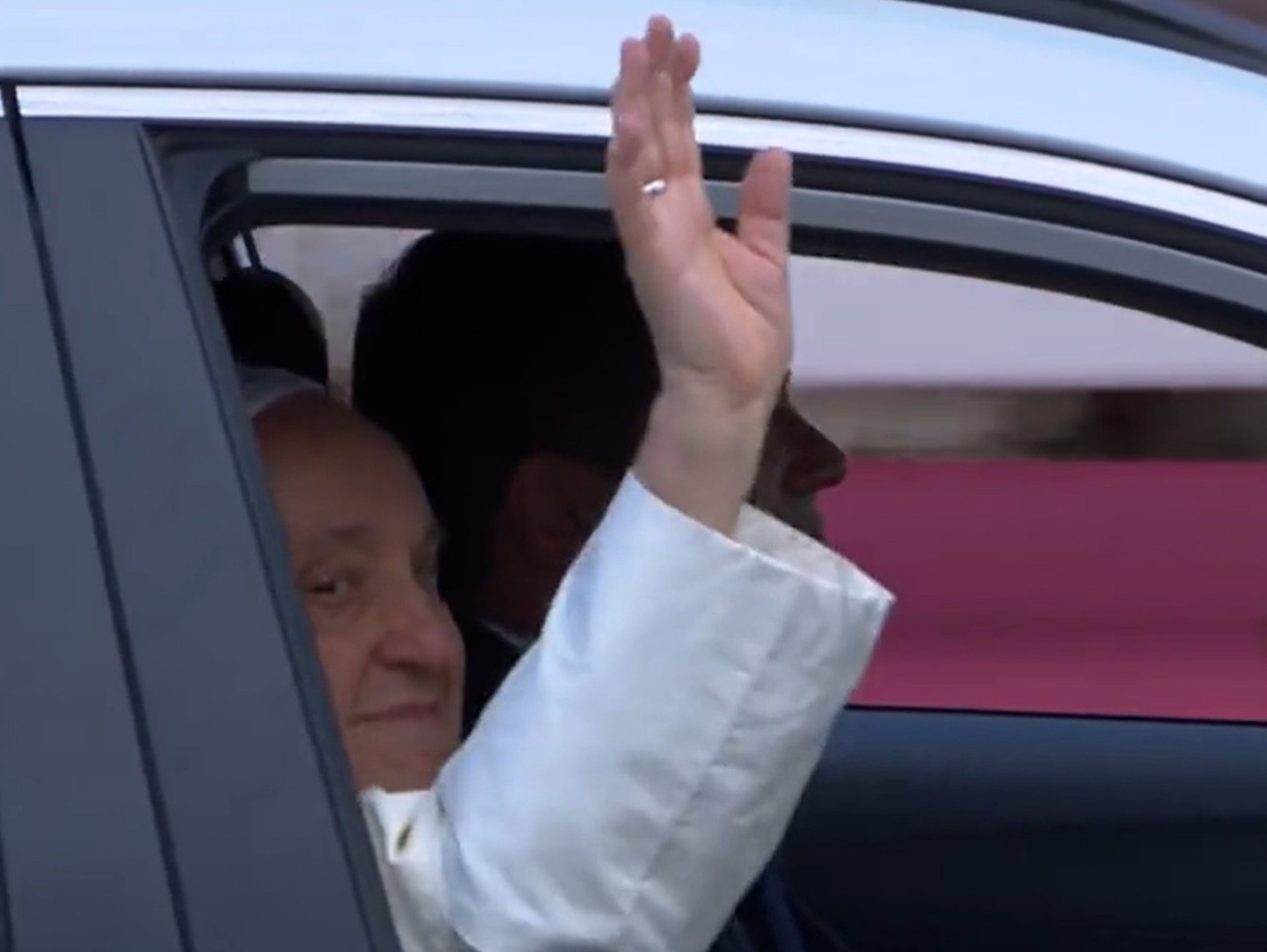 Toyota Corolla Cross, nuevo papamóvil del Papa Francisco