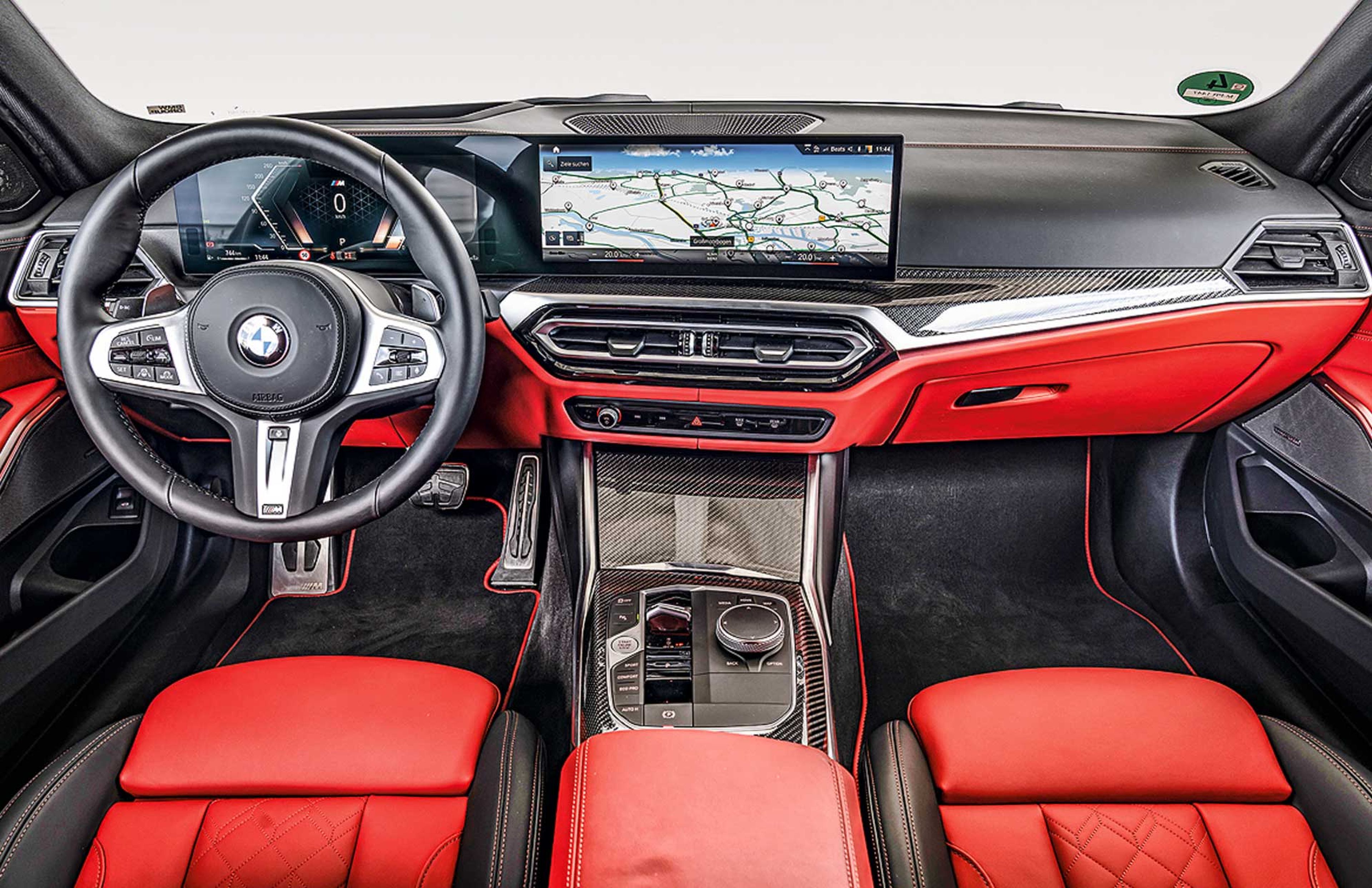 BMW M340d xDrive Touring cockpit