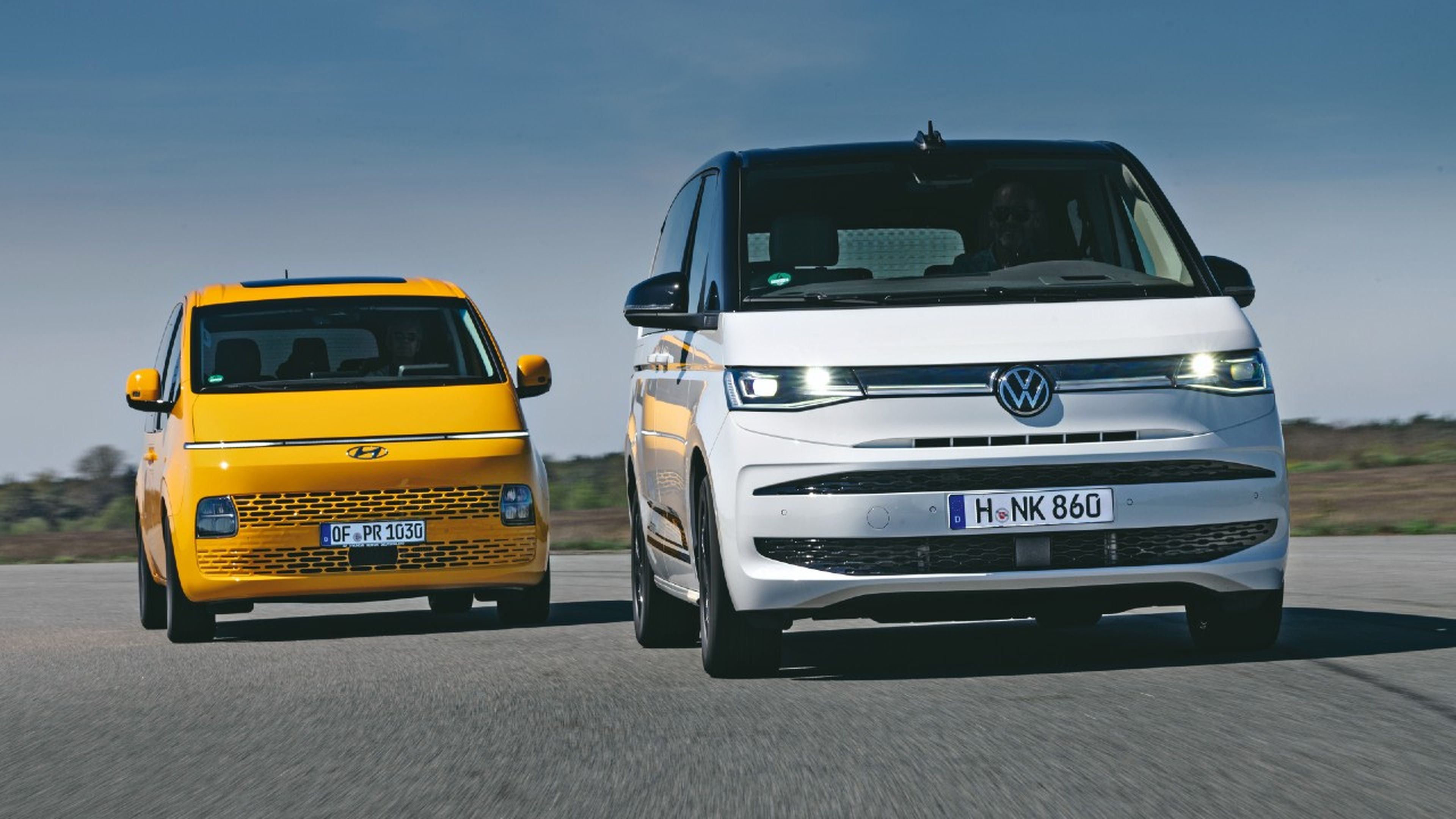 Comparativa Hyundai Staria contra Volkswagen Multivan