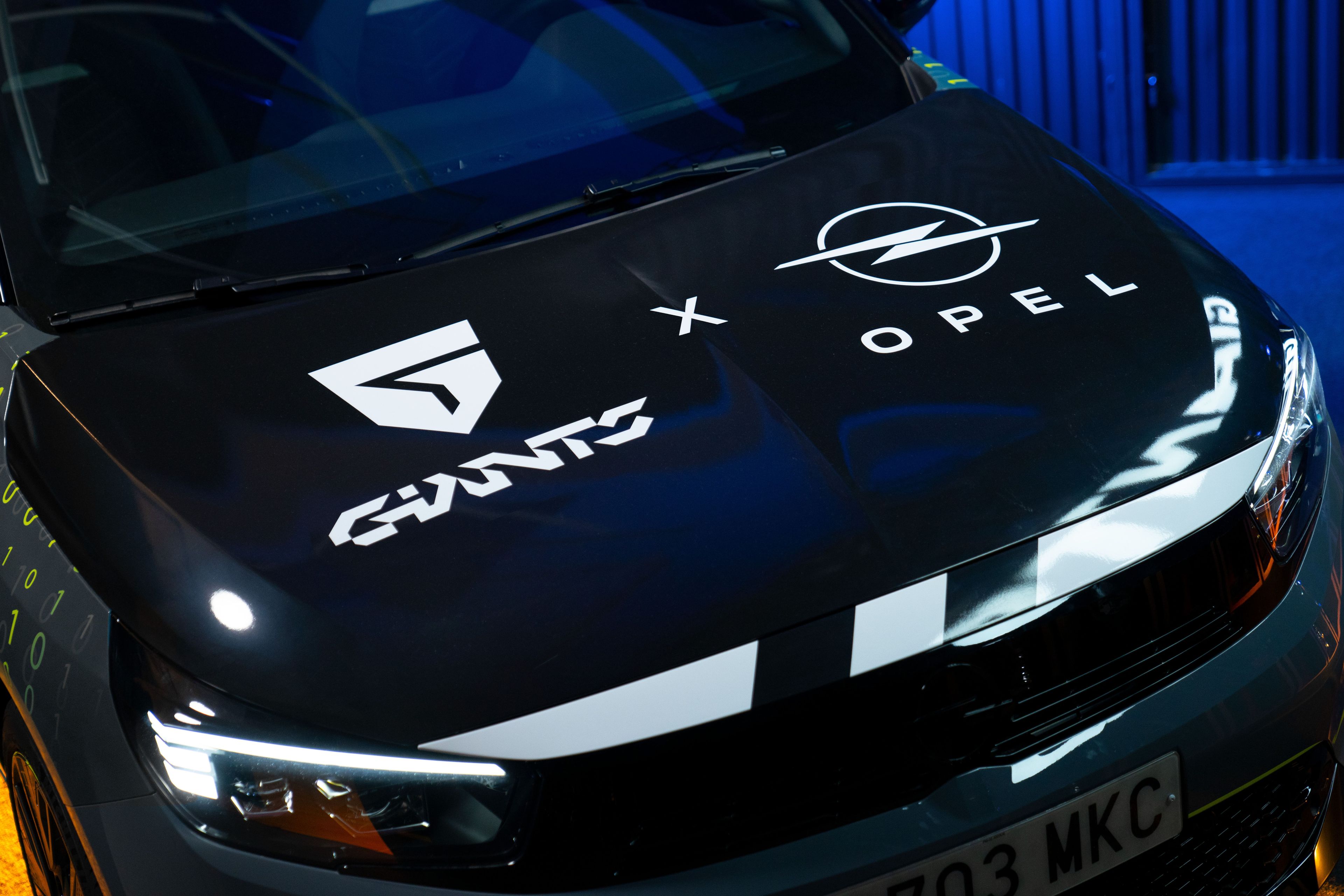 Opel Corsa Electric y Giants eSports