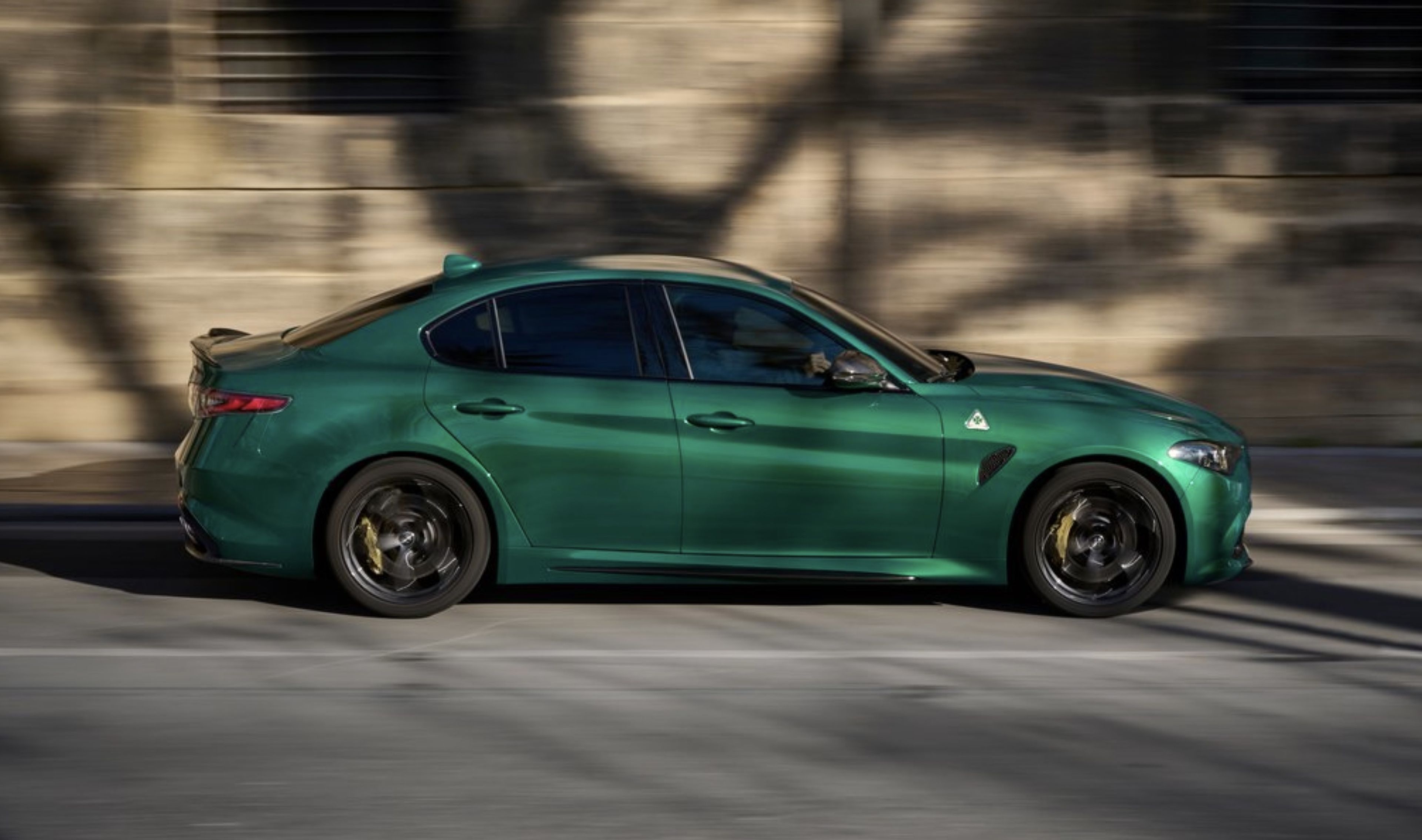 Prueba Alfa Romeo Giulia Quadrifoglio Verde 2023 