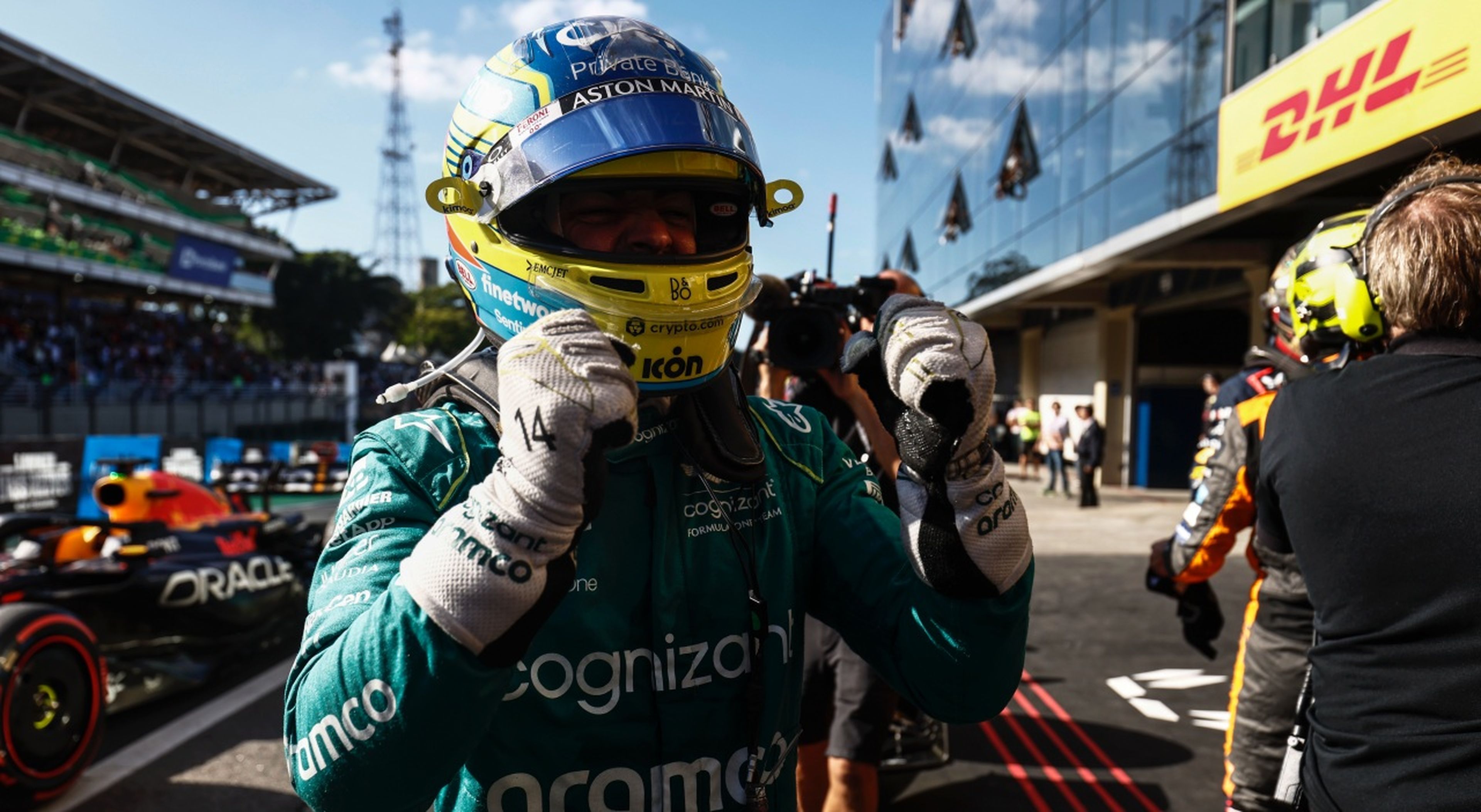 Alonso tercero en Brasil