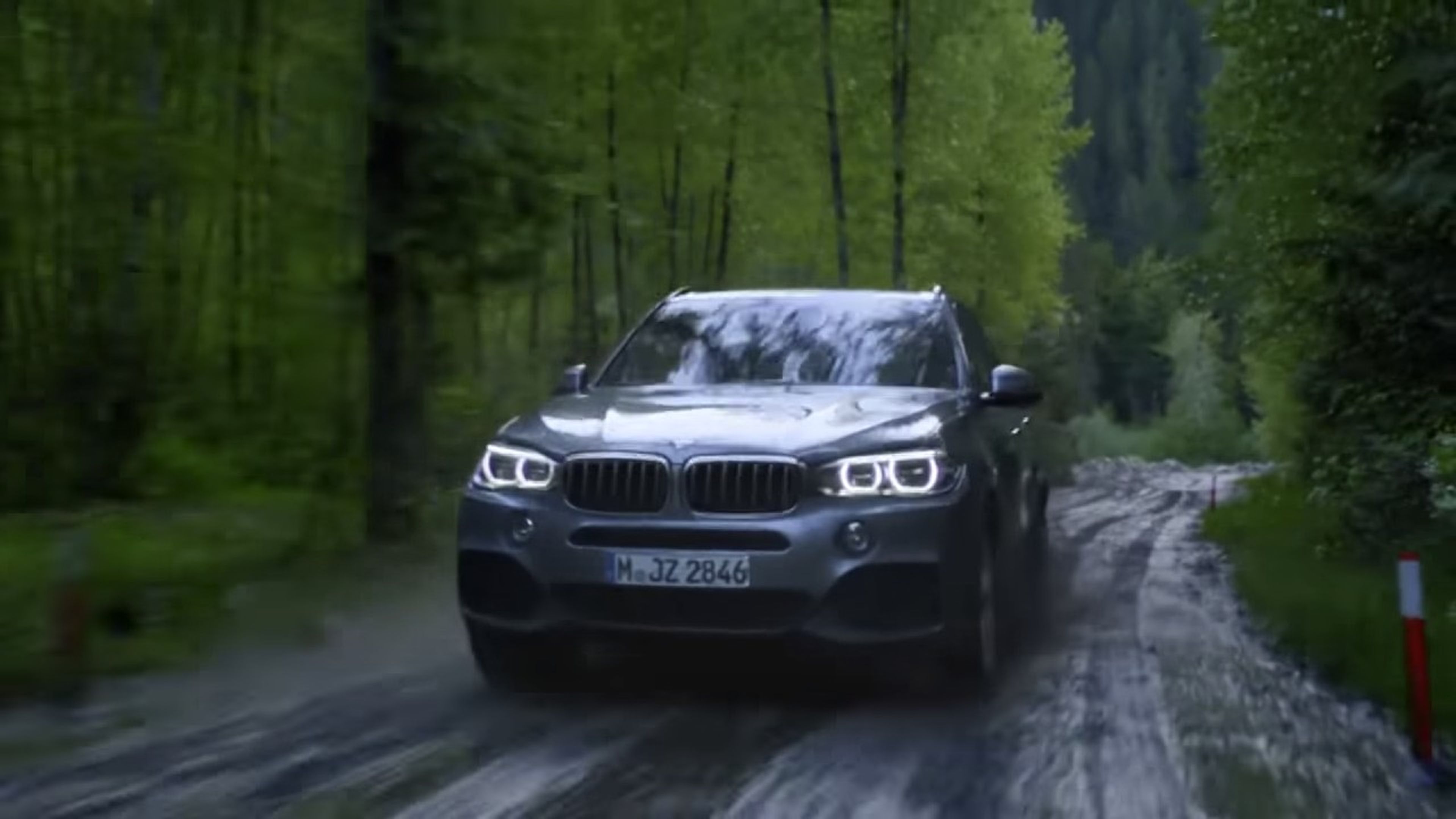 Бмв ролик. Рекламный ролик БМВ. БМВ В кино. BMW В фильмах. Фильм ужасов с БМВ.