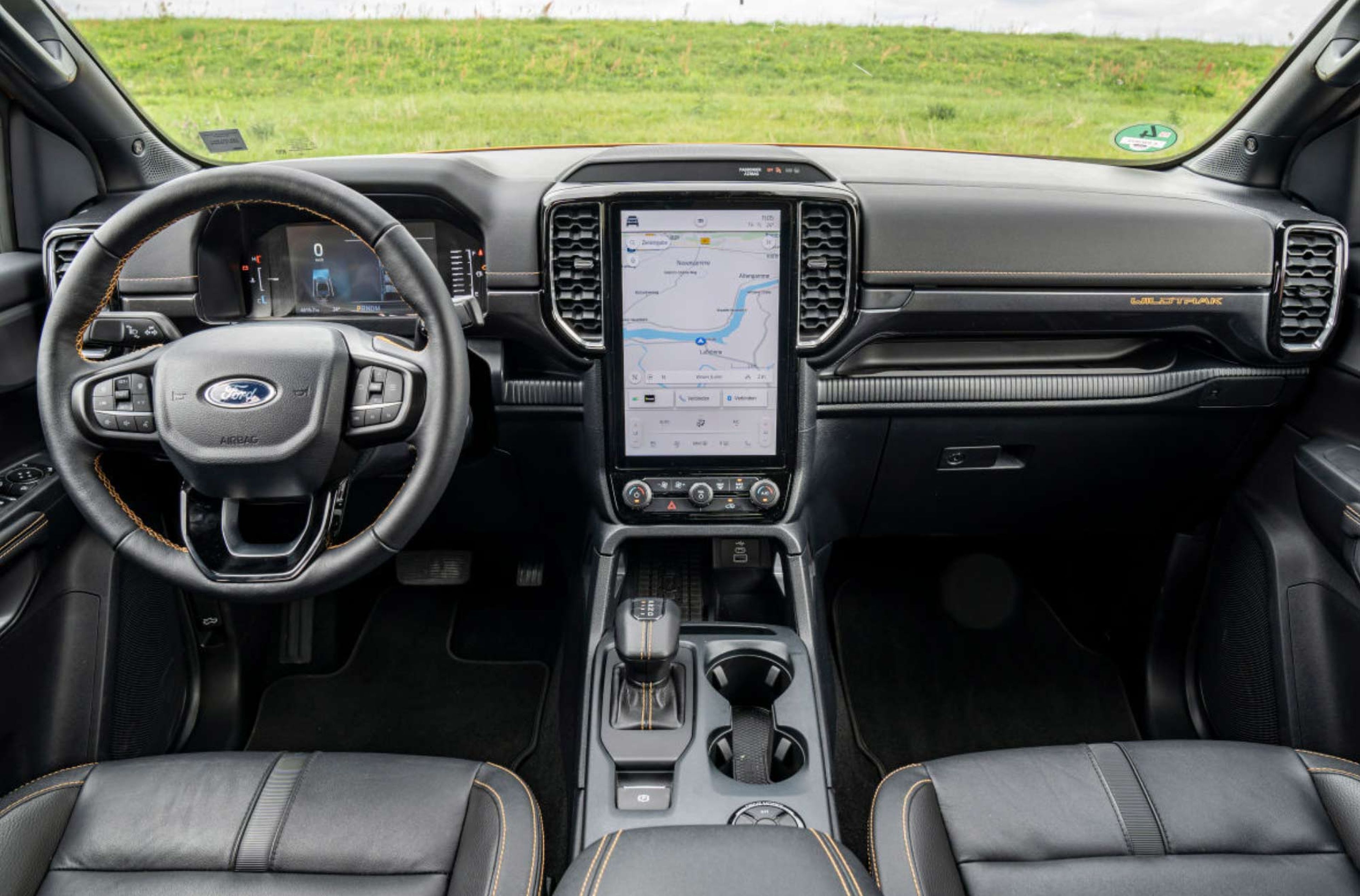 Comparativa: Ford Ranger vs Volkswagen Amarok cockpit 2