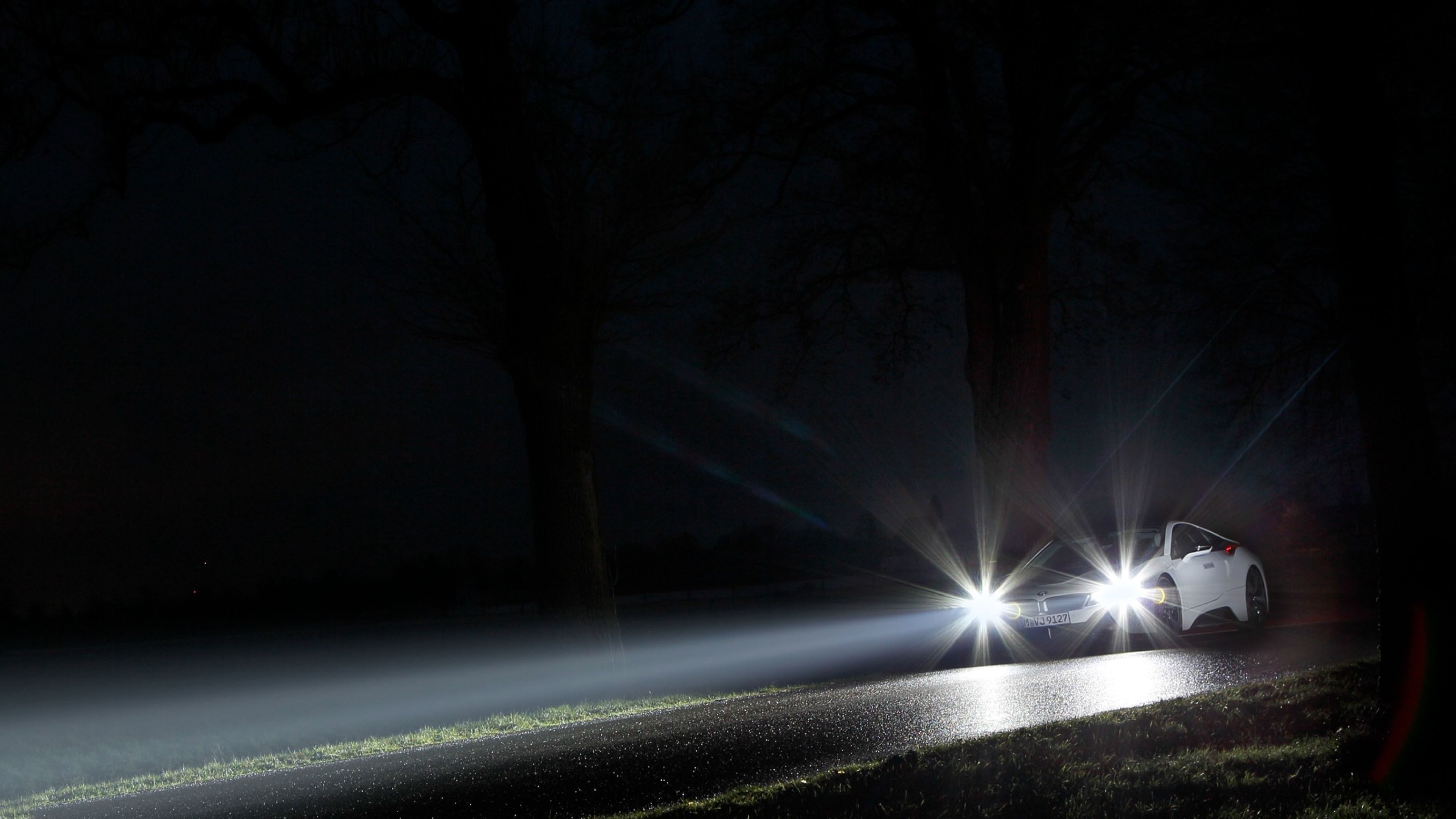 Usar las luces de tu coche de forma responsable
