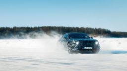 Mercedes AMG eléctrico 2026 pruebas de invierno Suecia