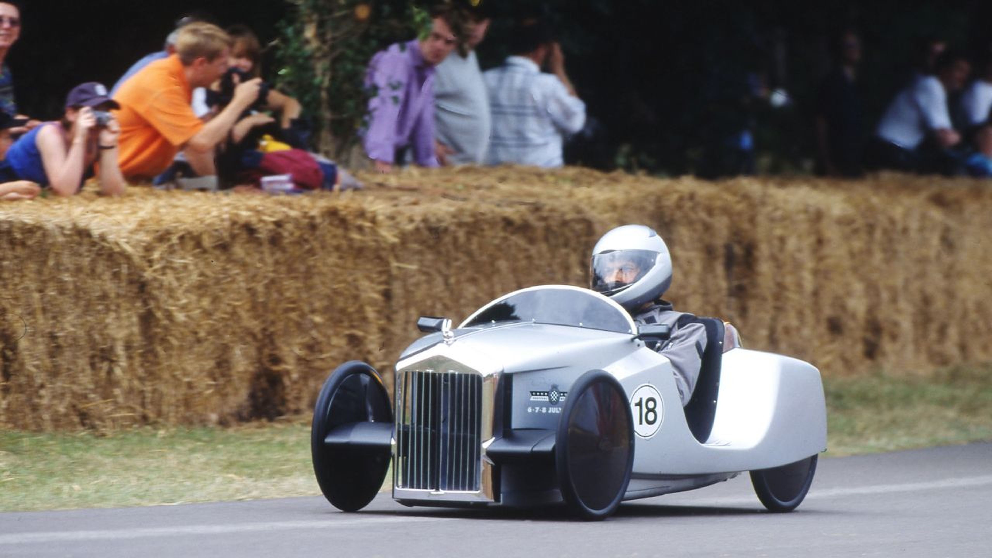 Gravity Racers, la historia nunca contada de los Rolls Royce que triunfaron sin motor
