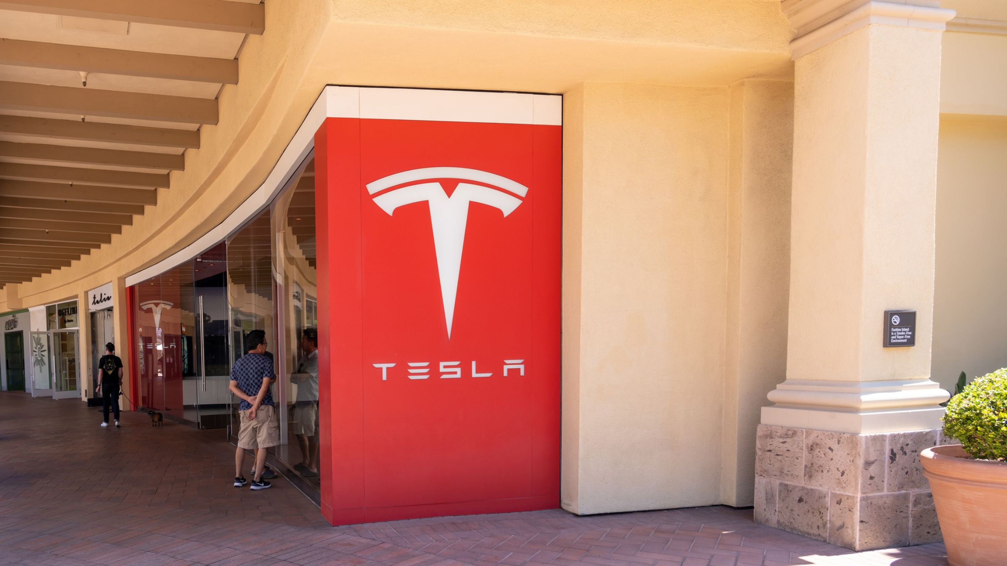¿Nubarrones negros en Tesla? Despedirá el 12% de la plantilla de la planta de Texas