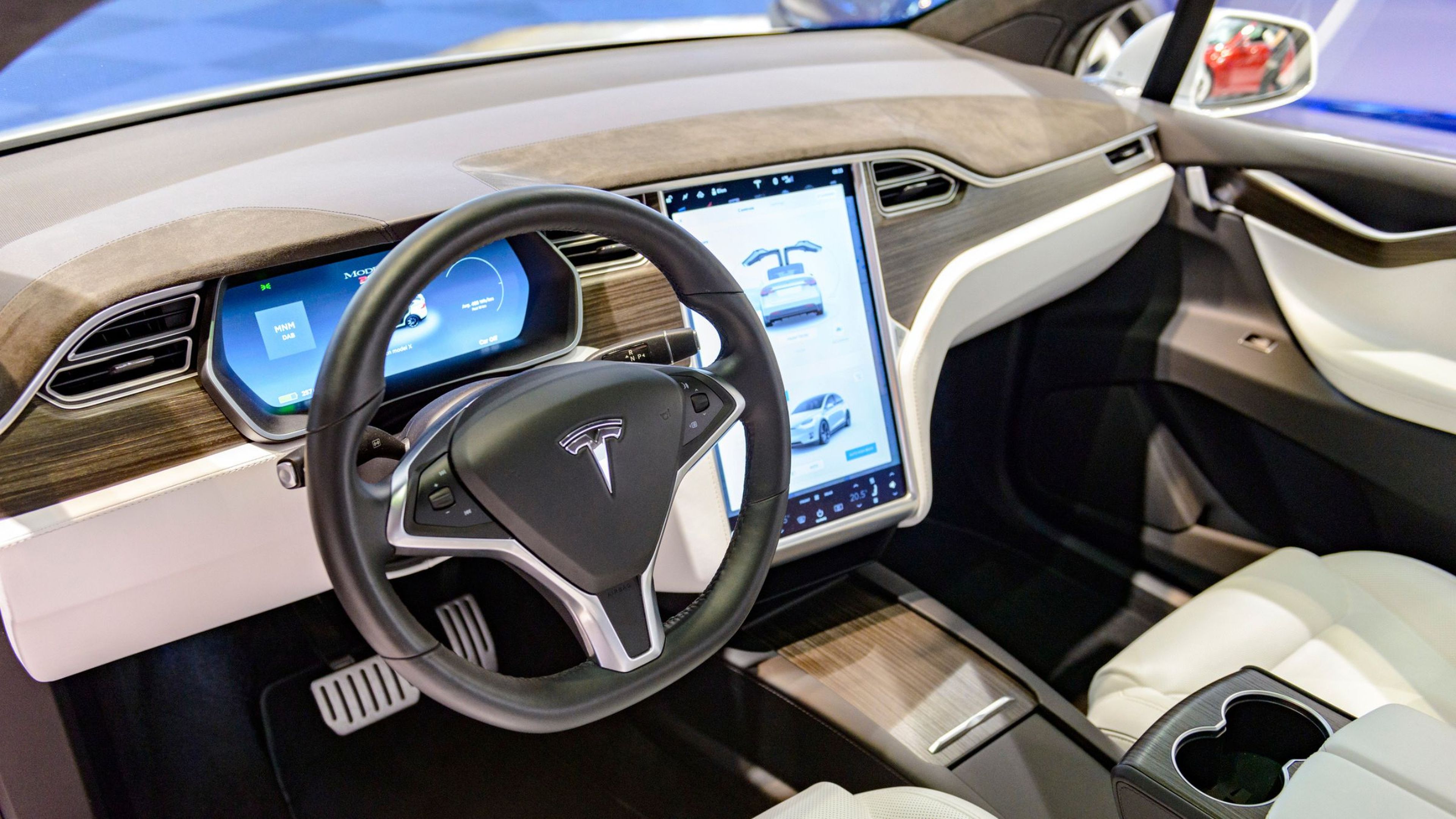Tesla resuelve la demanda por el accidente que mató a un ingeniero de Apple que conducía con Autopilot