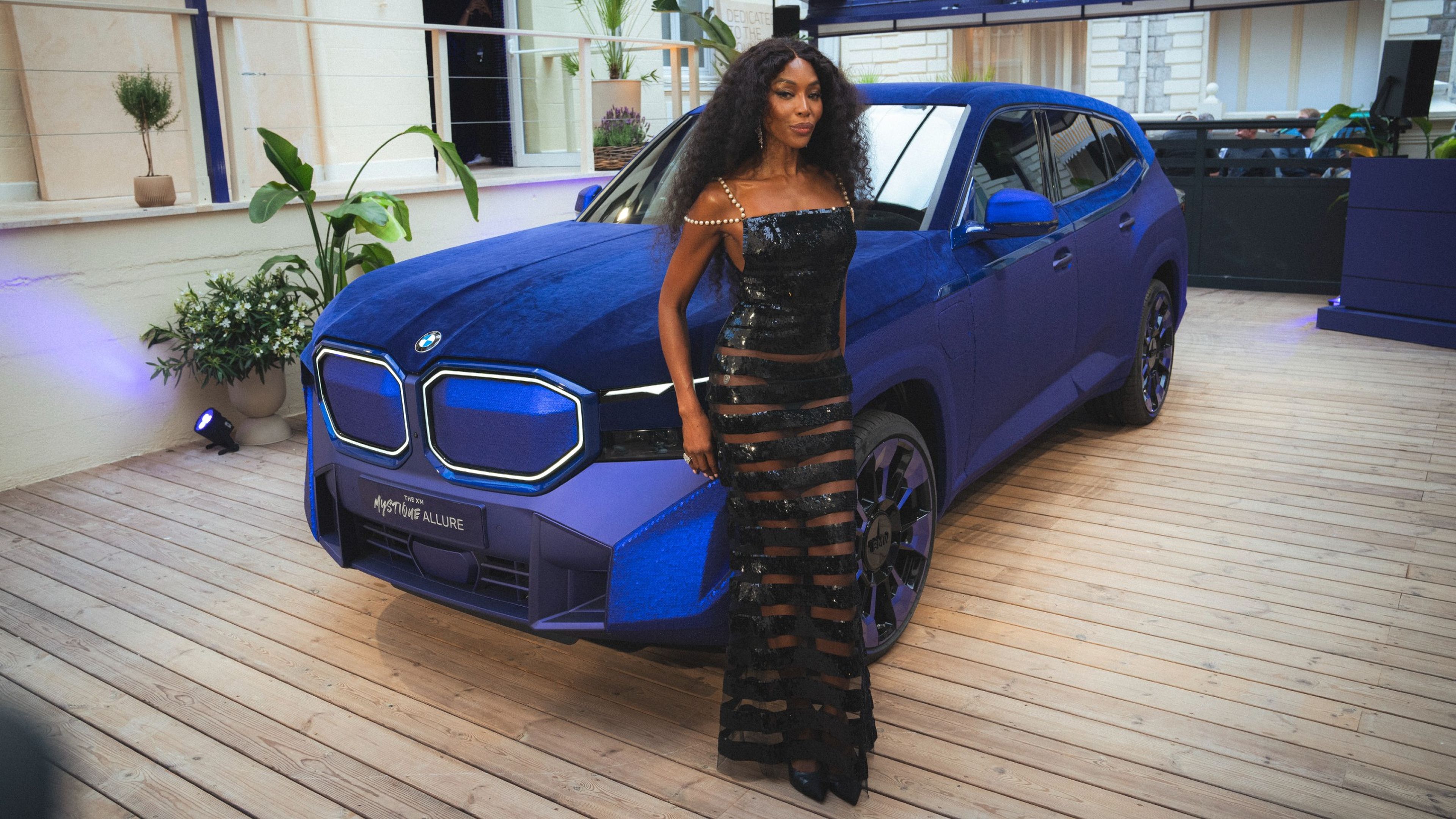 BMW XM Mystique Allure Naomin Campbell