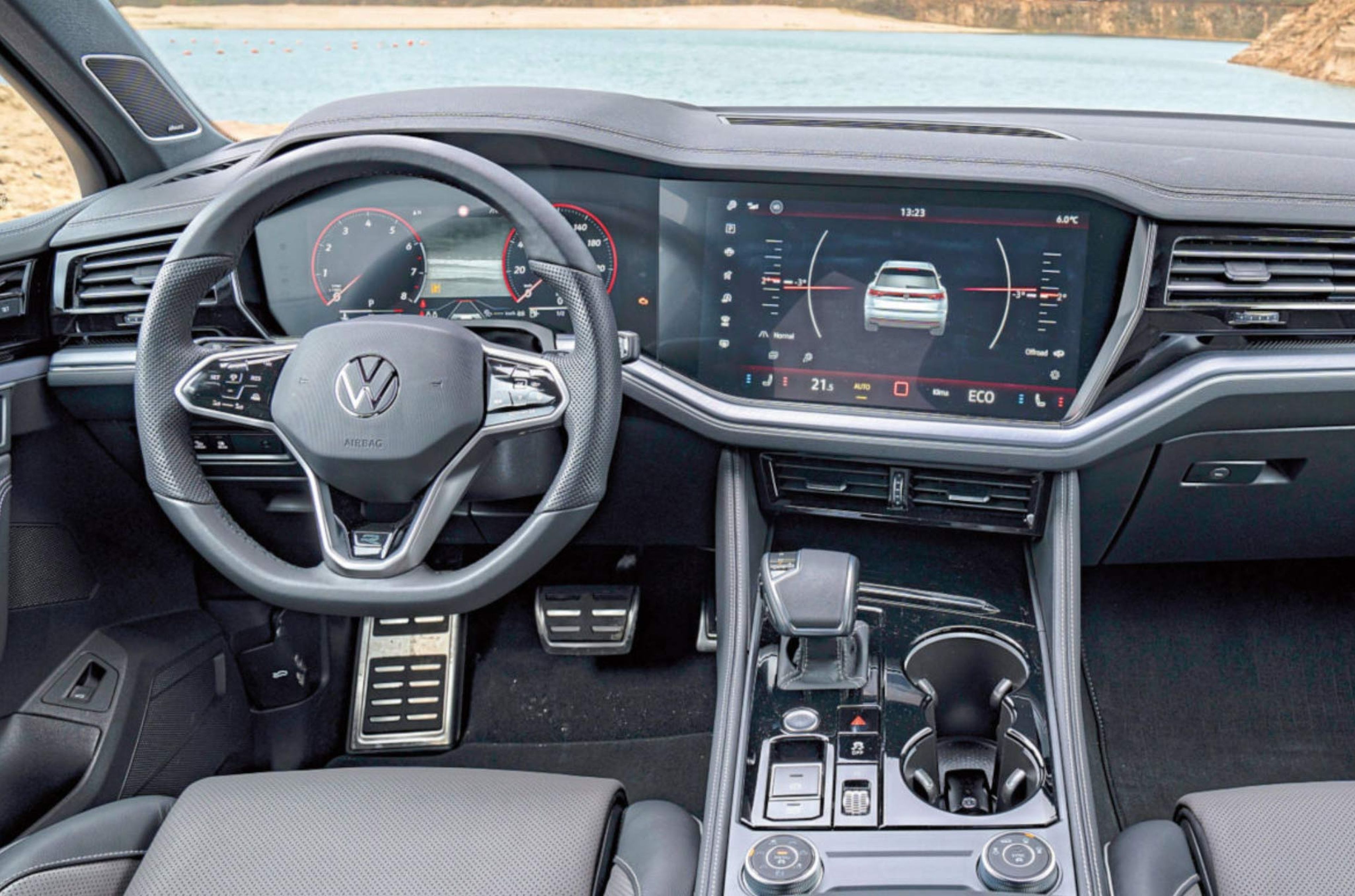 Cockpit Touareg