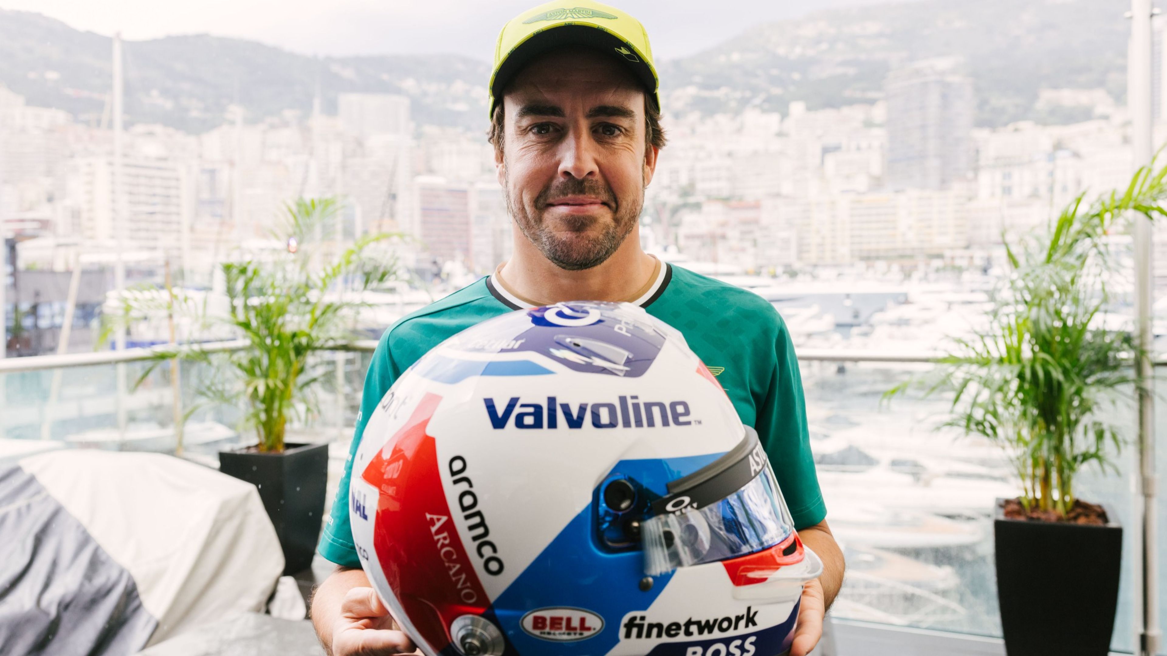 Alonso casco F1