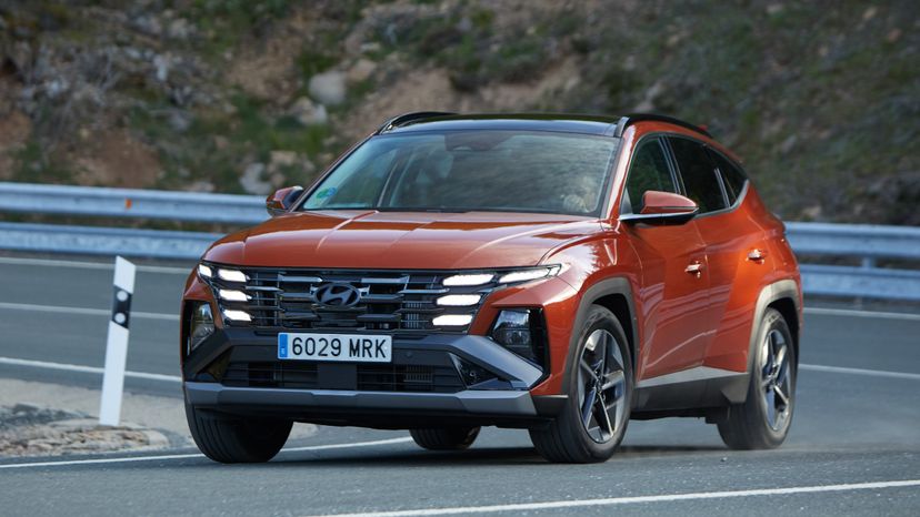 Adiós Eléctricos:  10 Increíbles Coches De Gasolina Lanzados En 2024 - lvh25yj