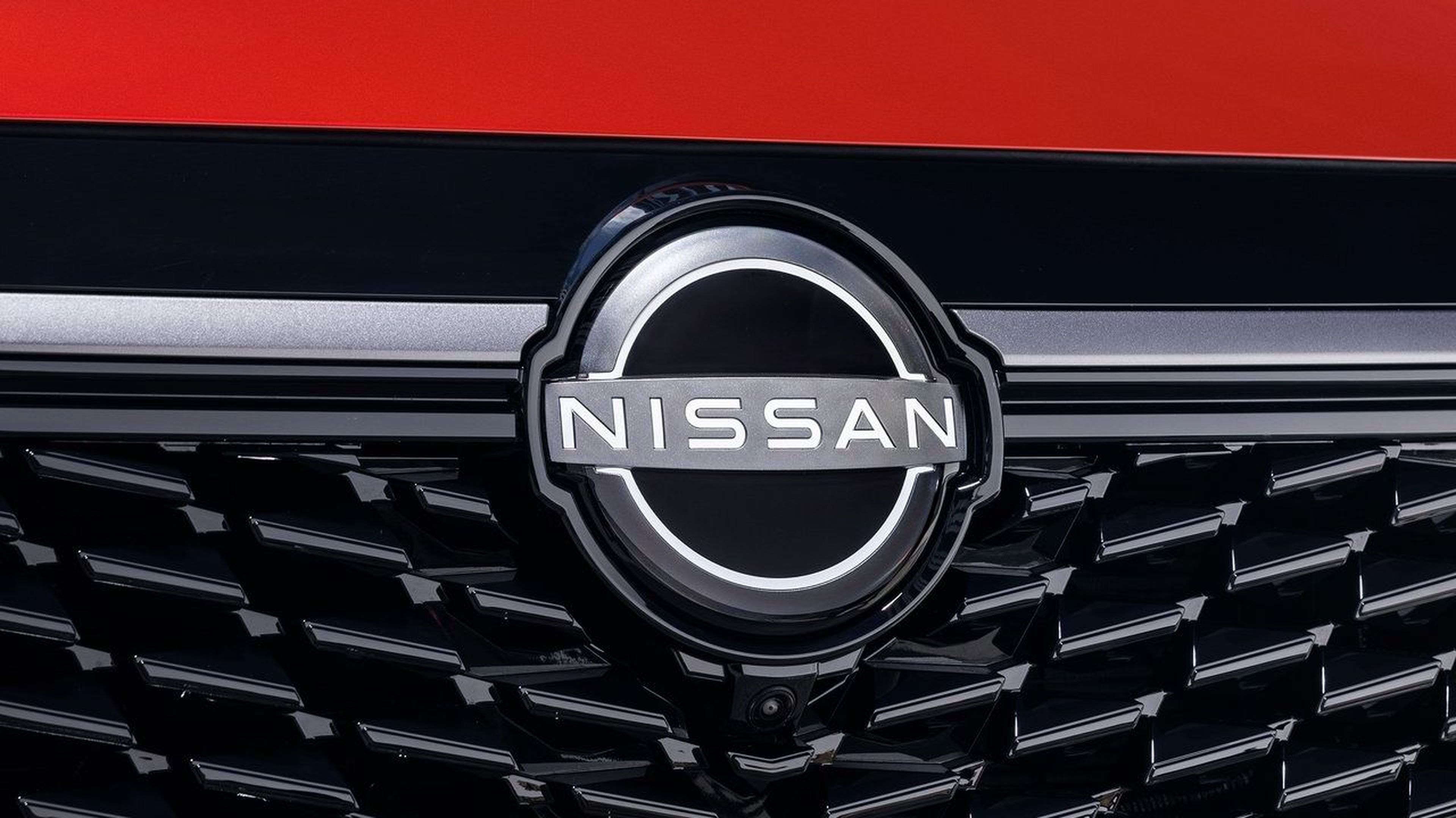 A diferencia de otros fabricantes que han dado marcha atrás, Nissan dejará de invertir en motores de combustión