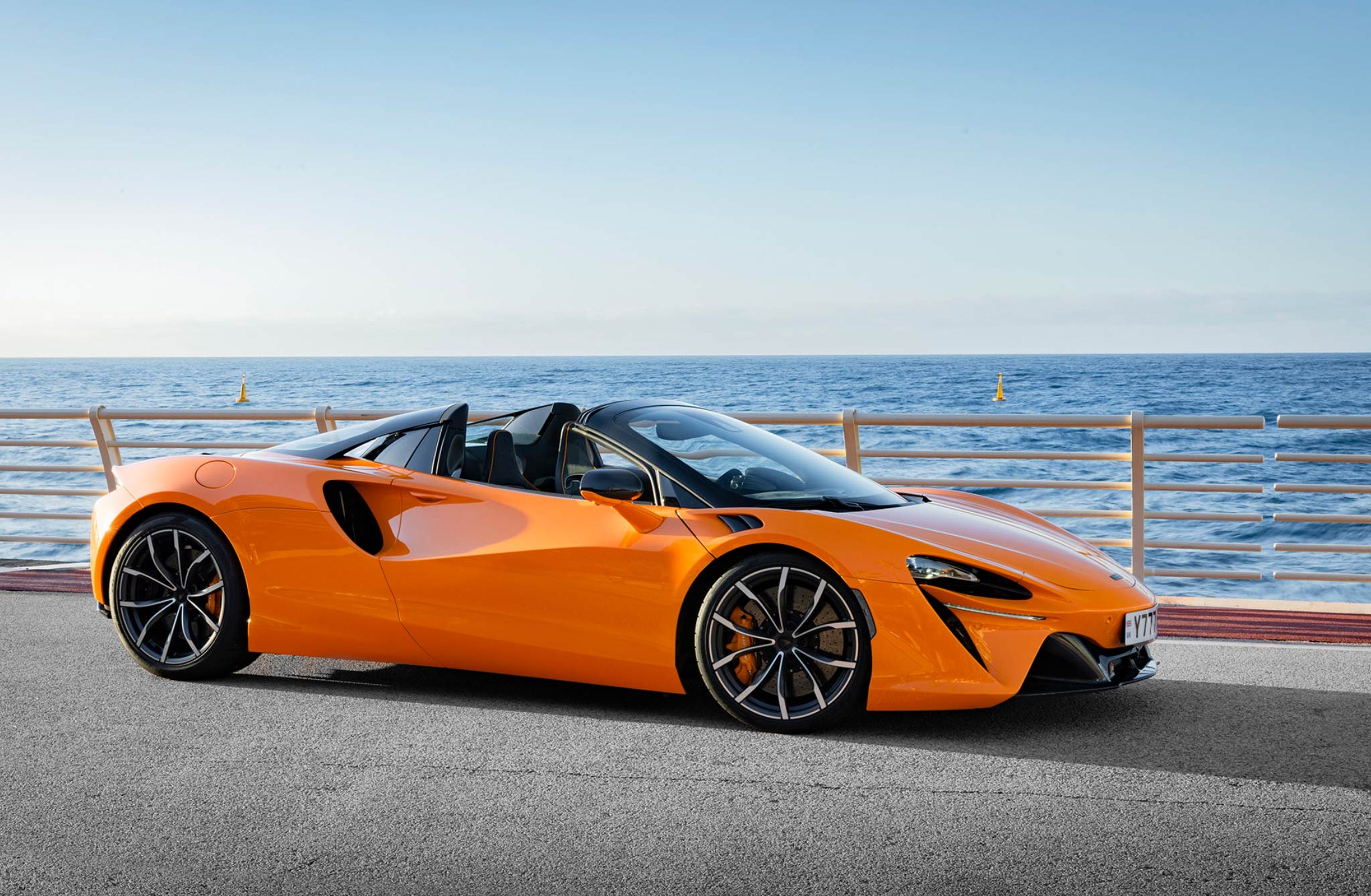 Hemos probado el McLaren Artura Spider morro lateral