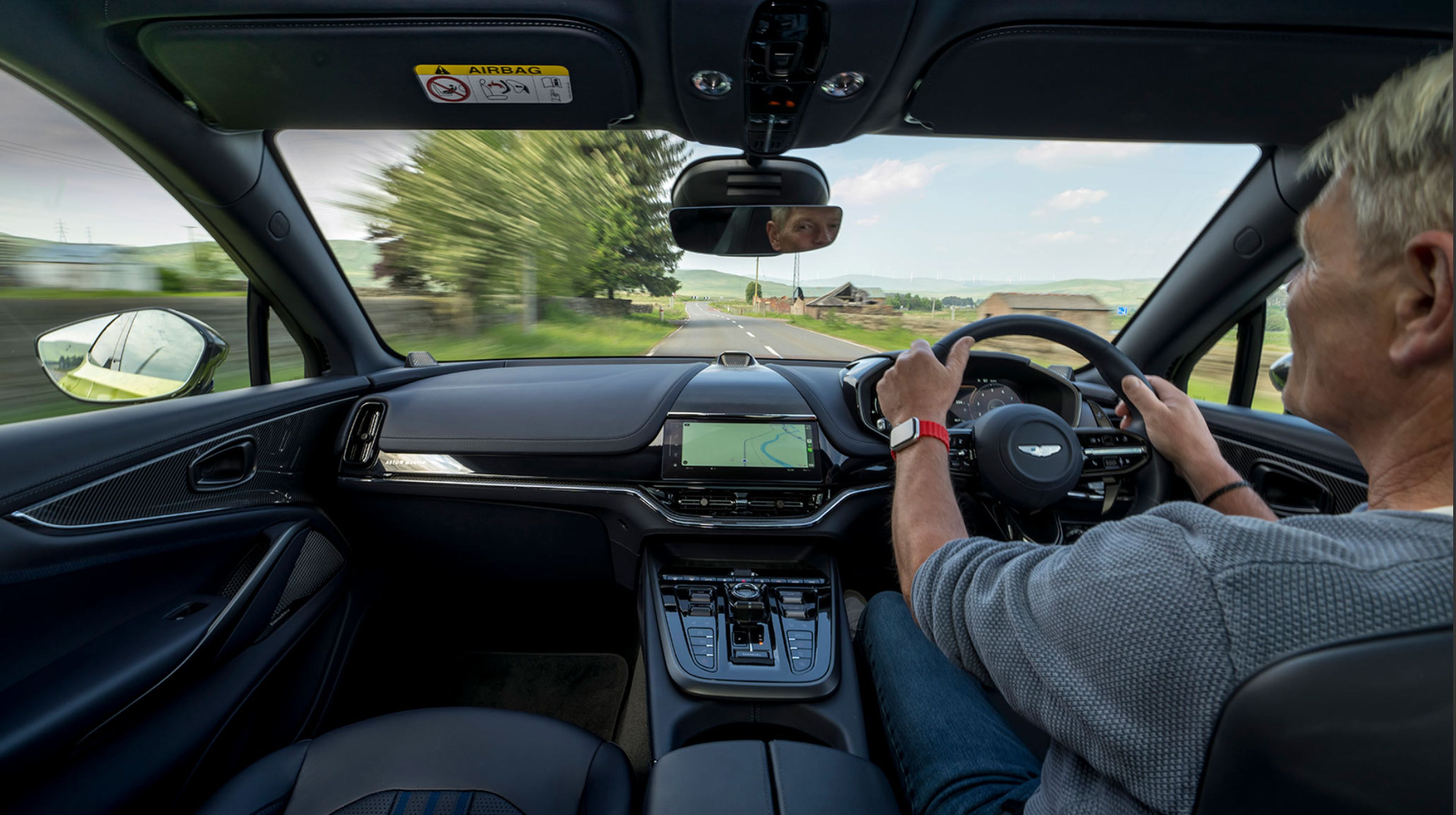 Prueba Aston Martin DBX 707 cockpit