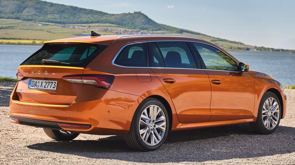 ¡Descubre El Secreto! Los 7 Coches Gasolina Top Ventas España 2024 - h3y9v8s