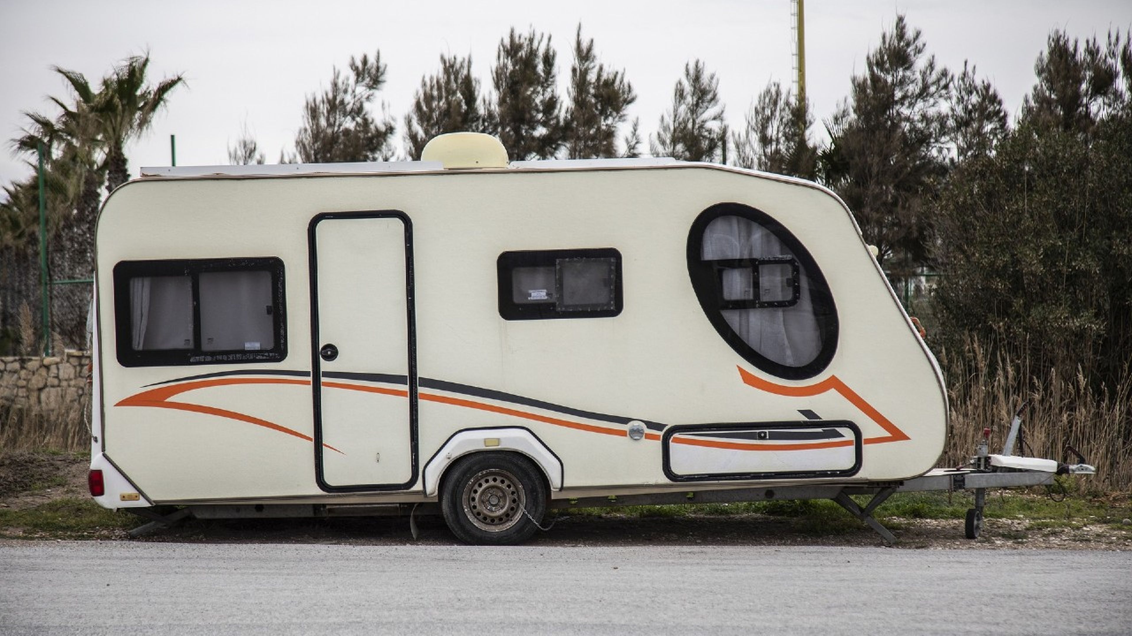 Carné B96 para conducir caravanas