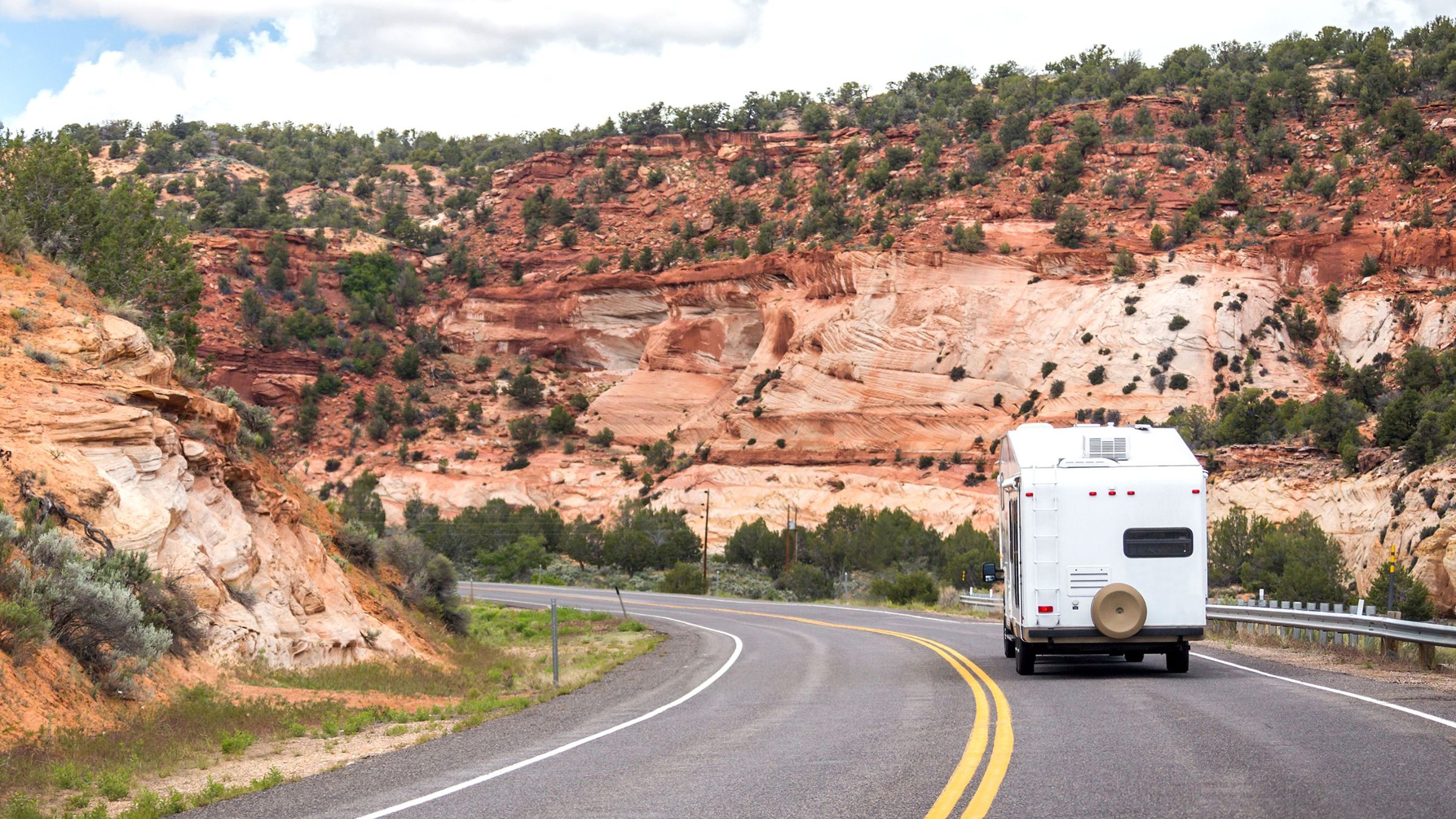 Guía para irte de vacaciones en una camper este 2024, todo lo deberías saber antes de atreverte 