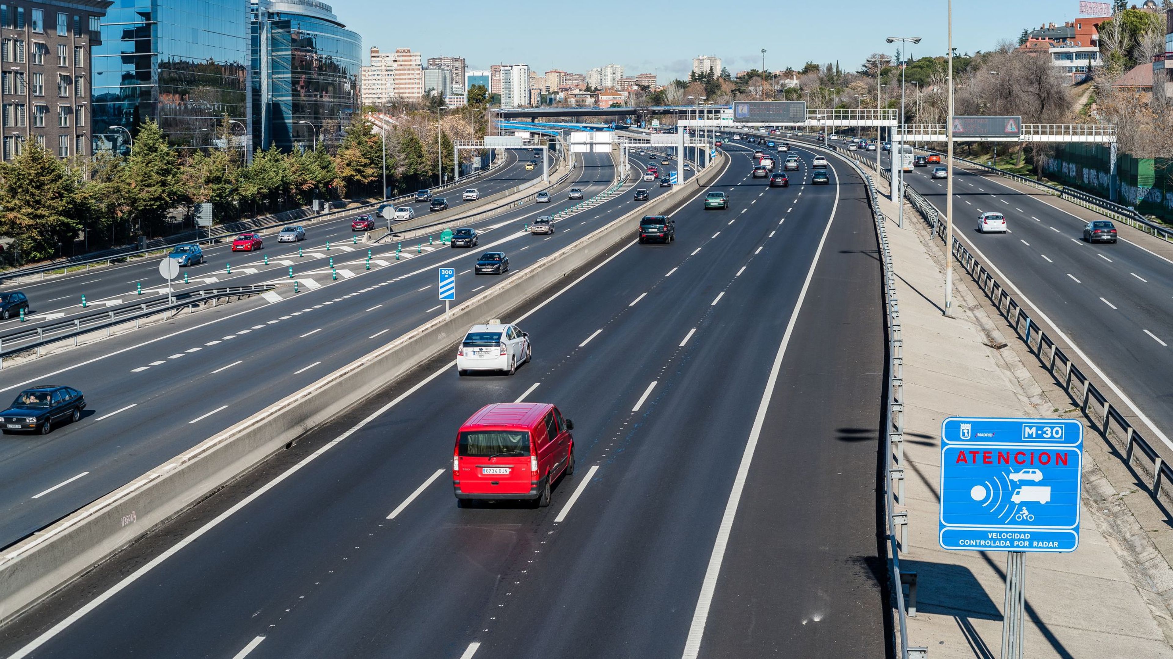 Esta es la sorprendente novedad que beneficia a los coches con Etiqueta B  