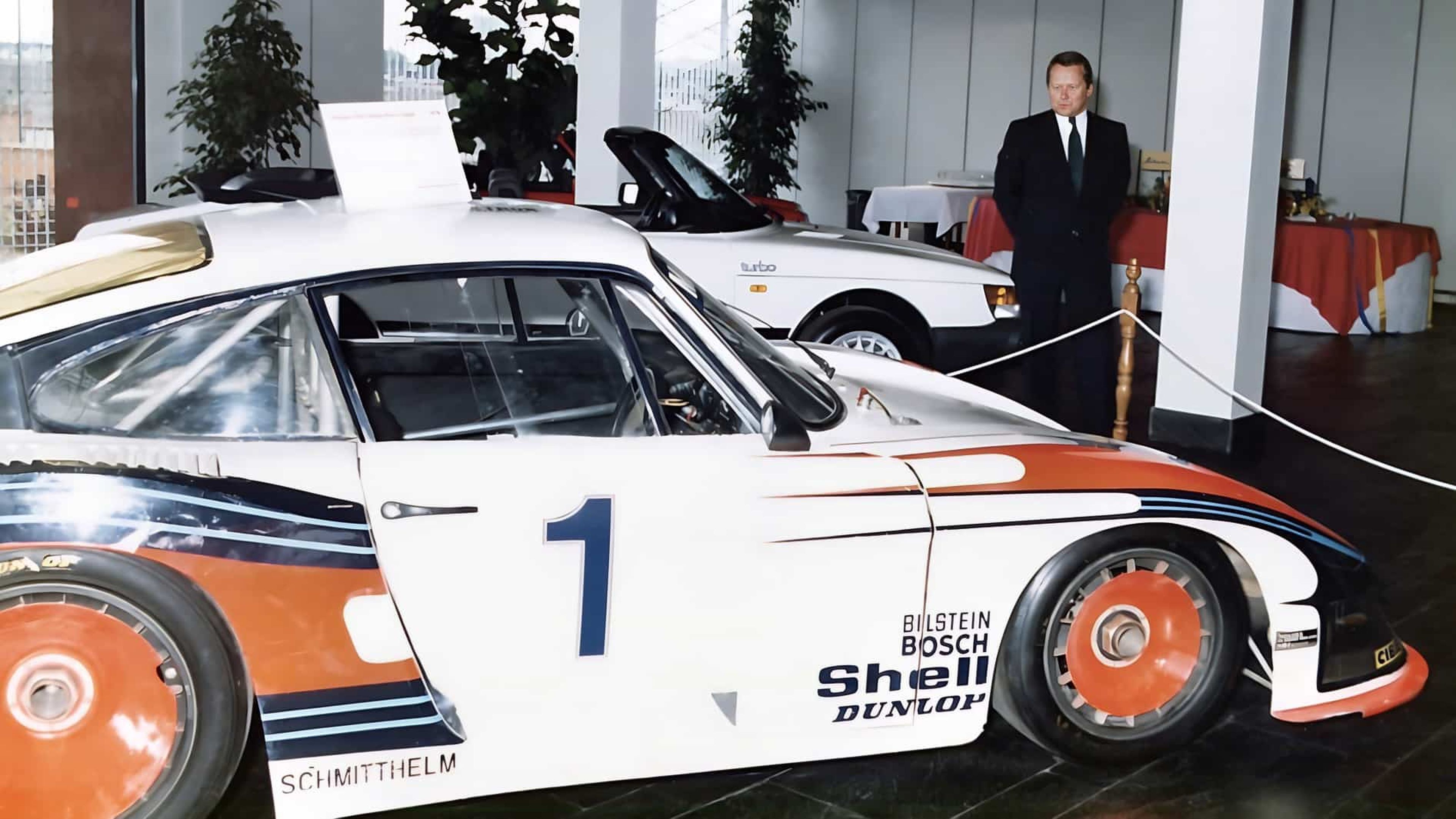 Wolfgang Porsche, Presidente del Consejo de Supervisión de Porsche AG, en la instalaciones de Porsche España