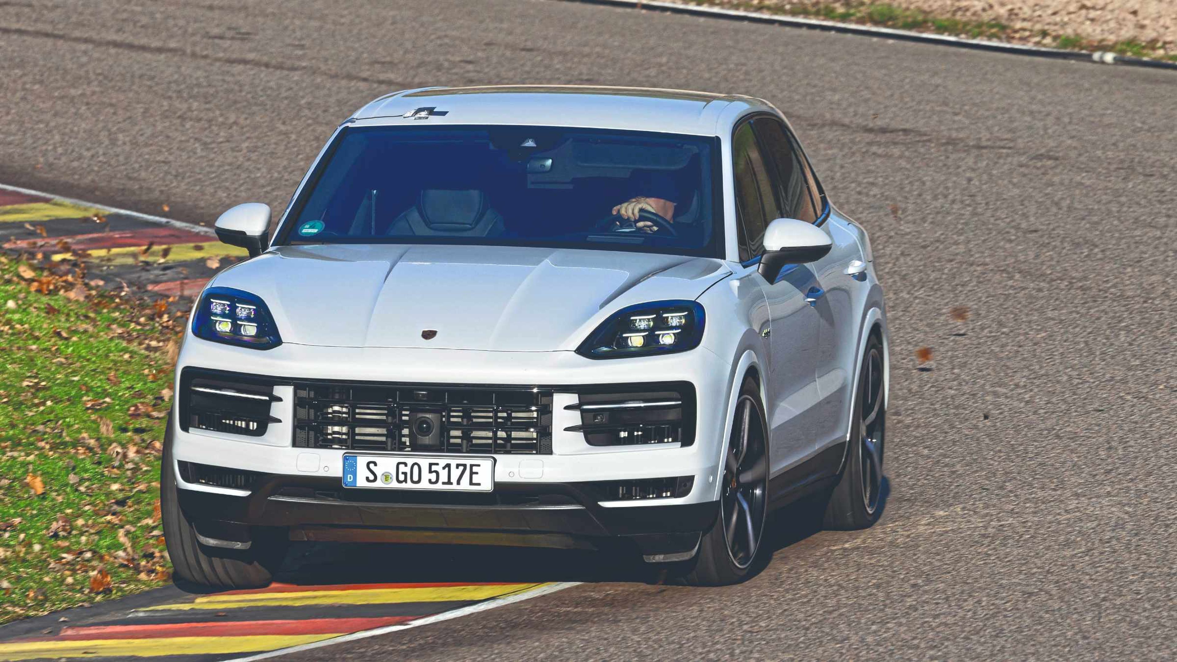 Comparativa Porsche Cayenne S E-Hybrid contra BMW X5 M60i xDrive