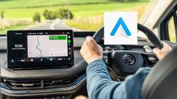 ¿Tú móvil se calienta cual horno cuando usas Android Auto? Sigue estos pasos para solucionarlo