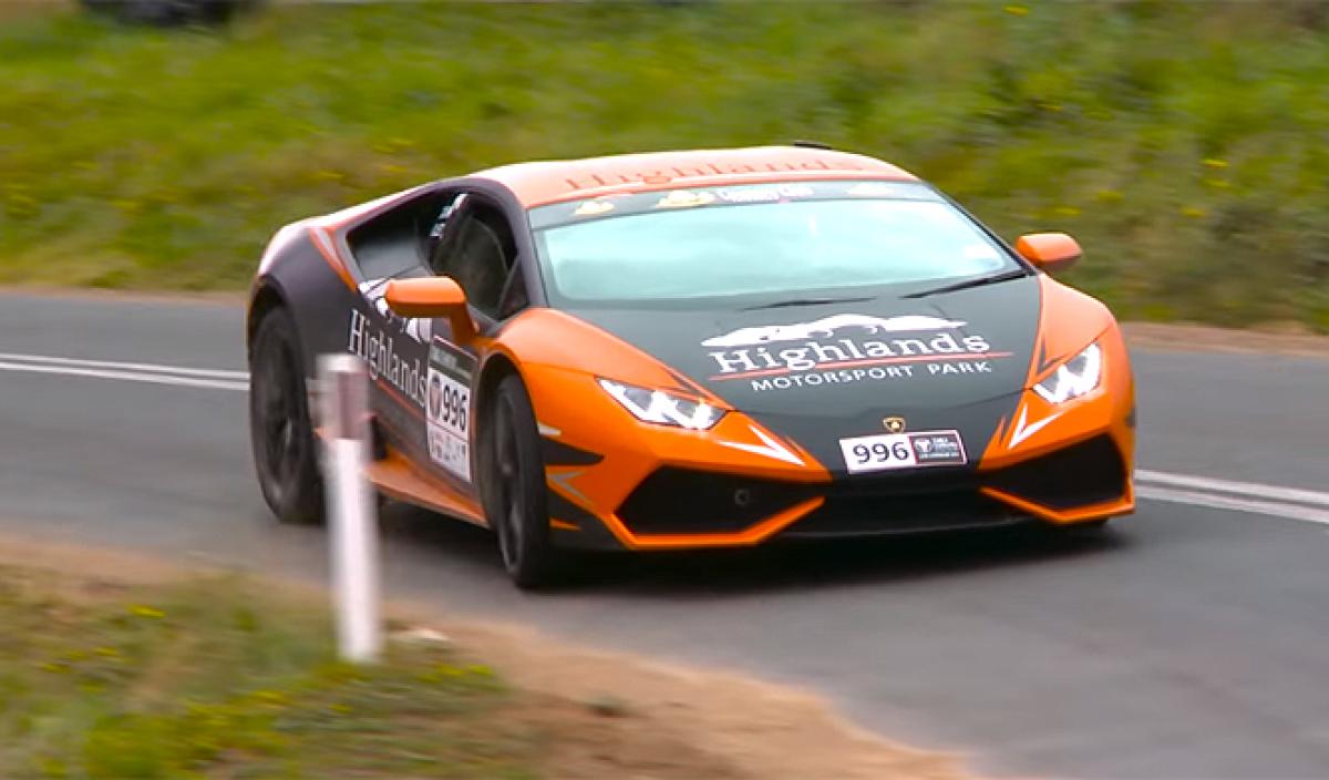 Vídeo: Lamborghini Huracán a dos ruedas en pleno rally -