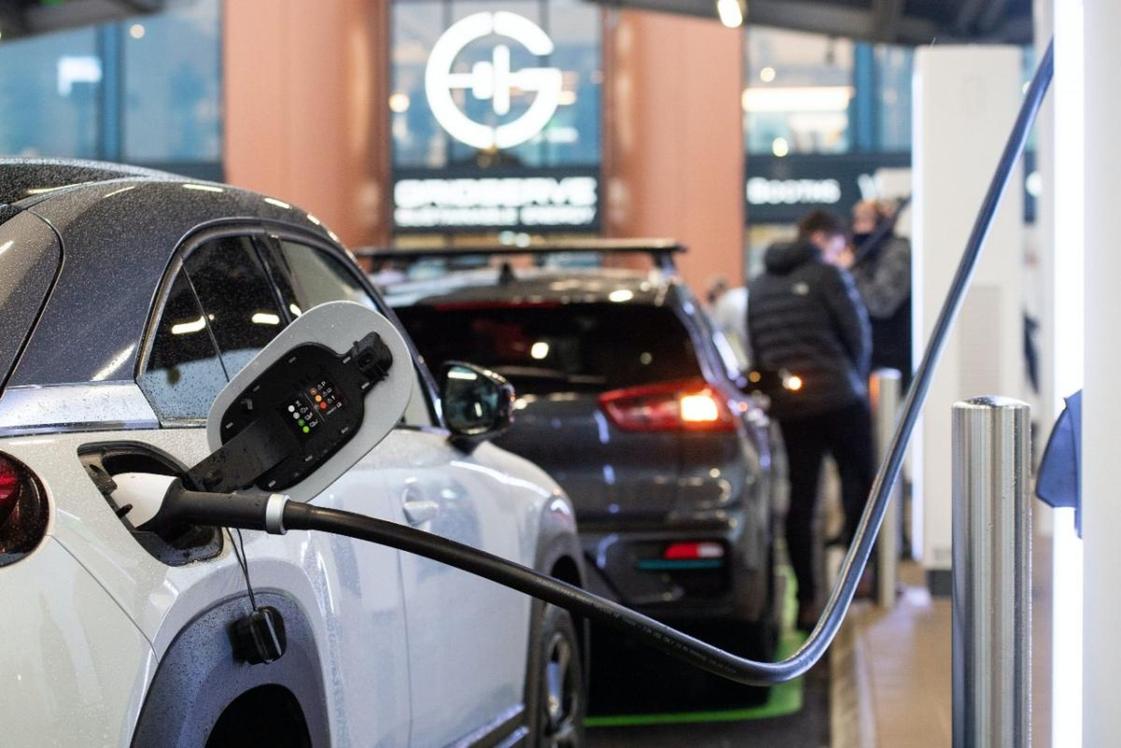 Comparativa de mejores modelos y marcas de coches eléctricos en 2023