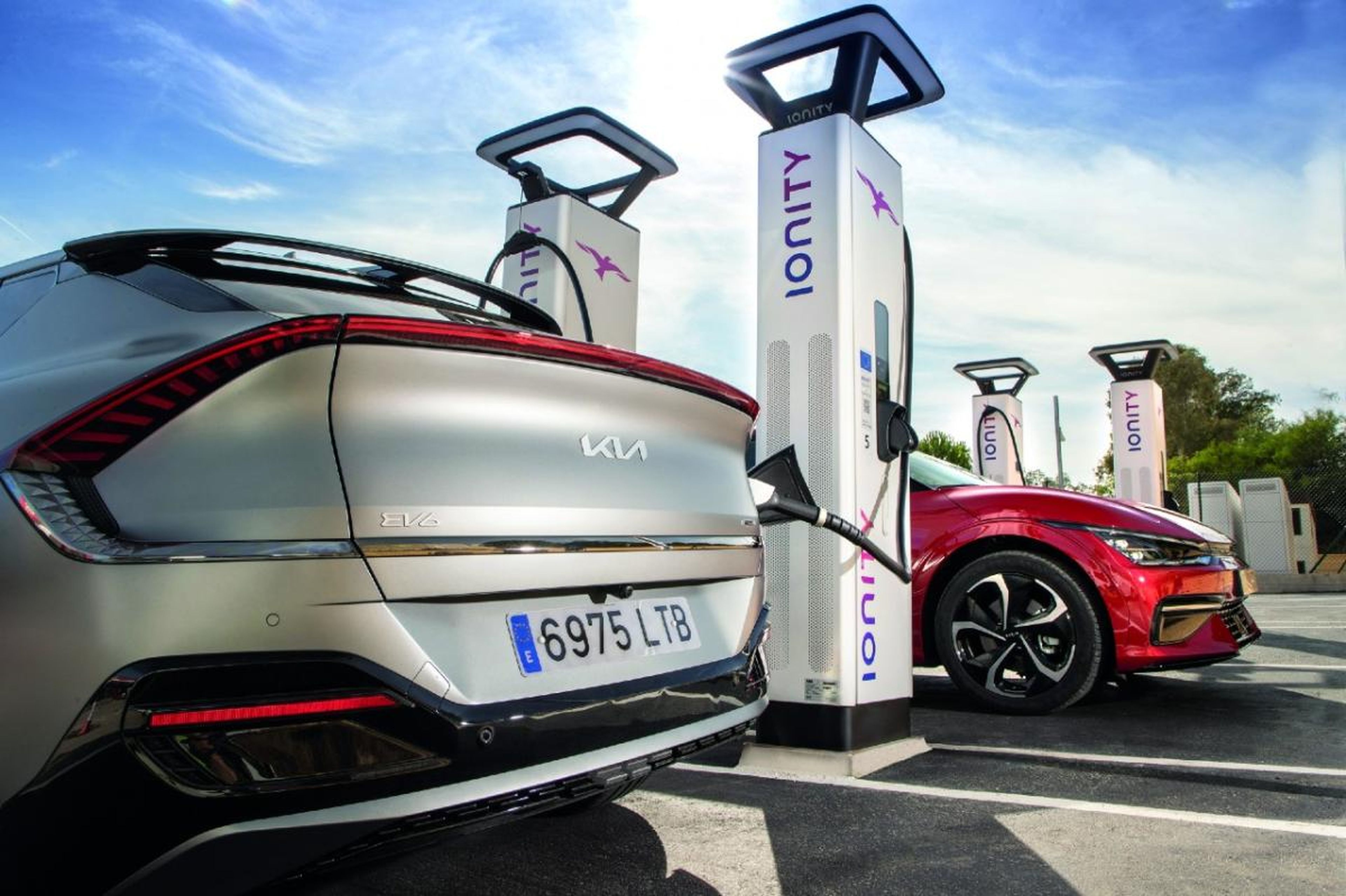 Estaciones de carga de coches eléctricos 2023