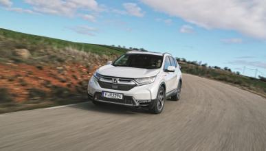 Honda CR-V Hybrid vs Toyota RAV4 Honda CR-V Hybrid vs Toyota RAV4