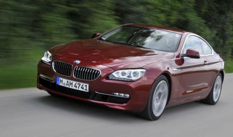 BMW-640i-Coupe-2011-movimiento-frontal