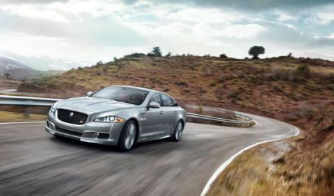 Jaguar-XJR-dinámica-frontal Jaguar-XJR-dinámica-frontal