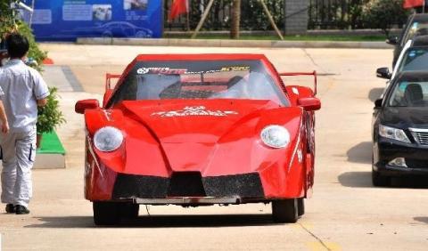 La peor réplica de un Ferrari es obra de estudiantes chinos